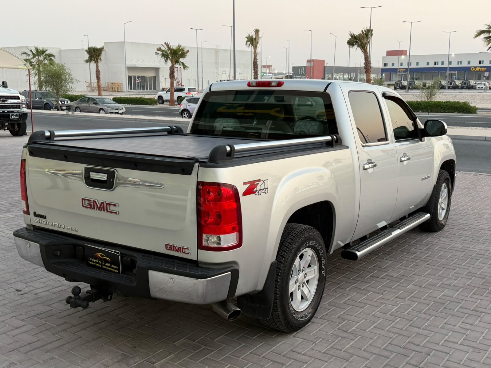 GMC Sierra 2012 - Image 2