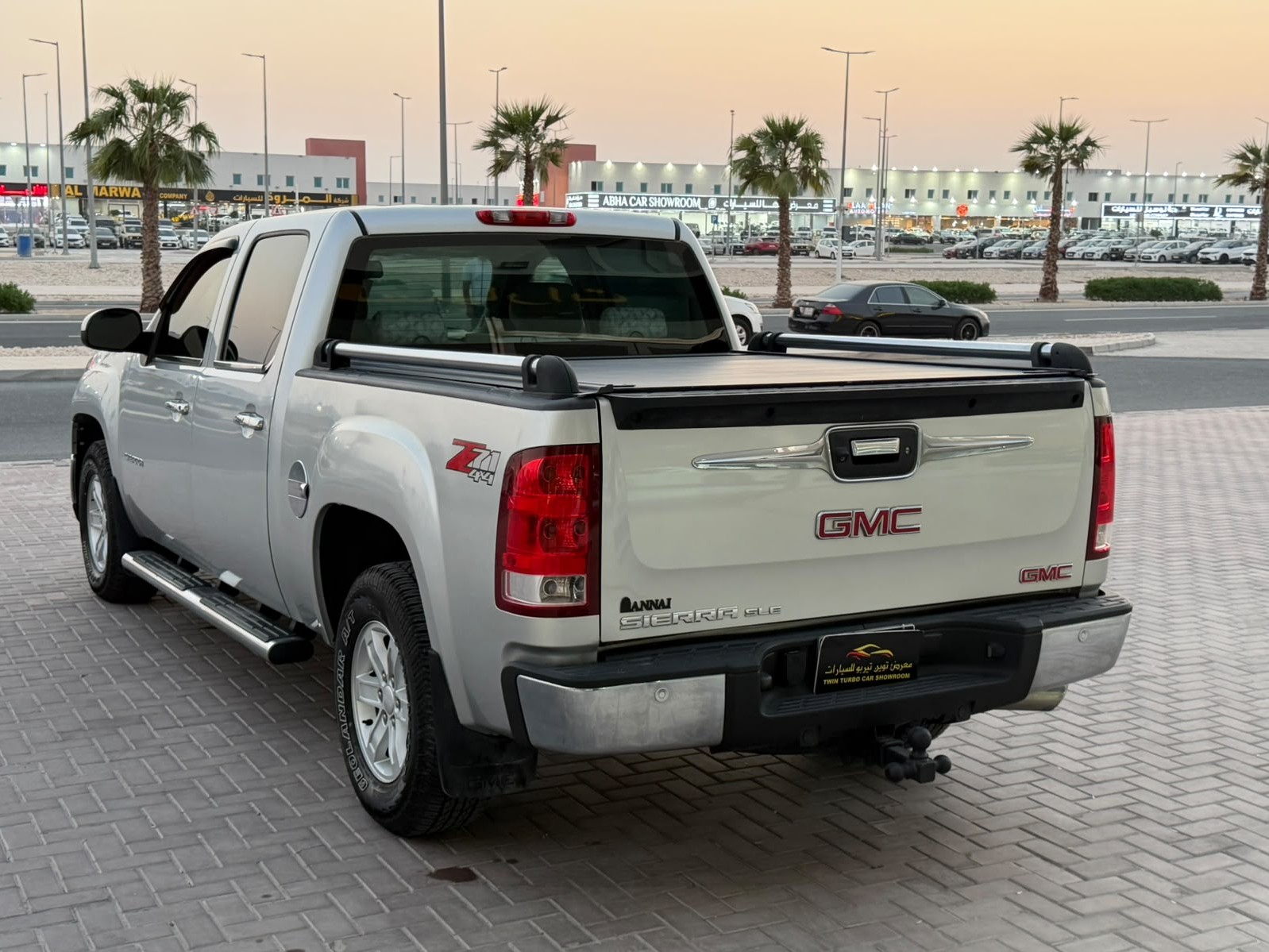 GMC Sierra 2012 - Image 3