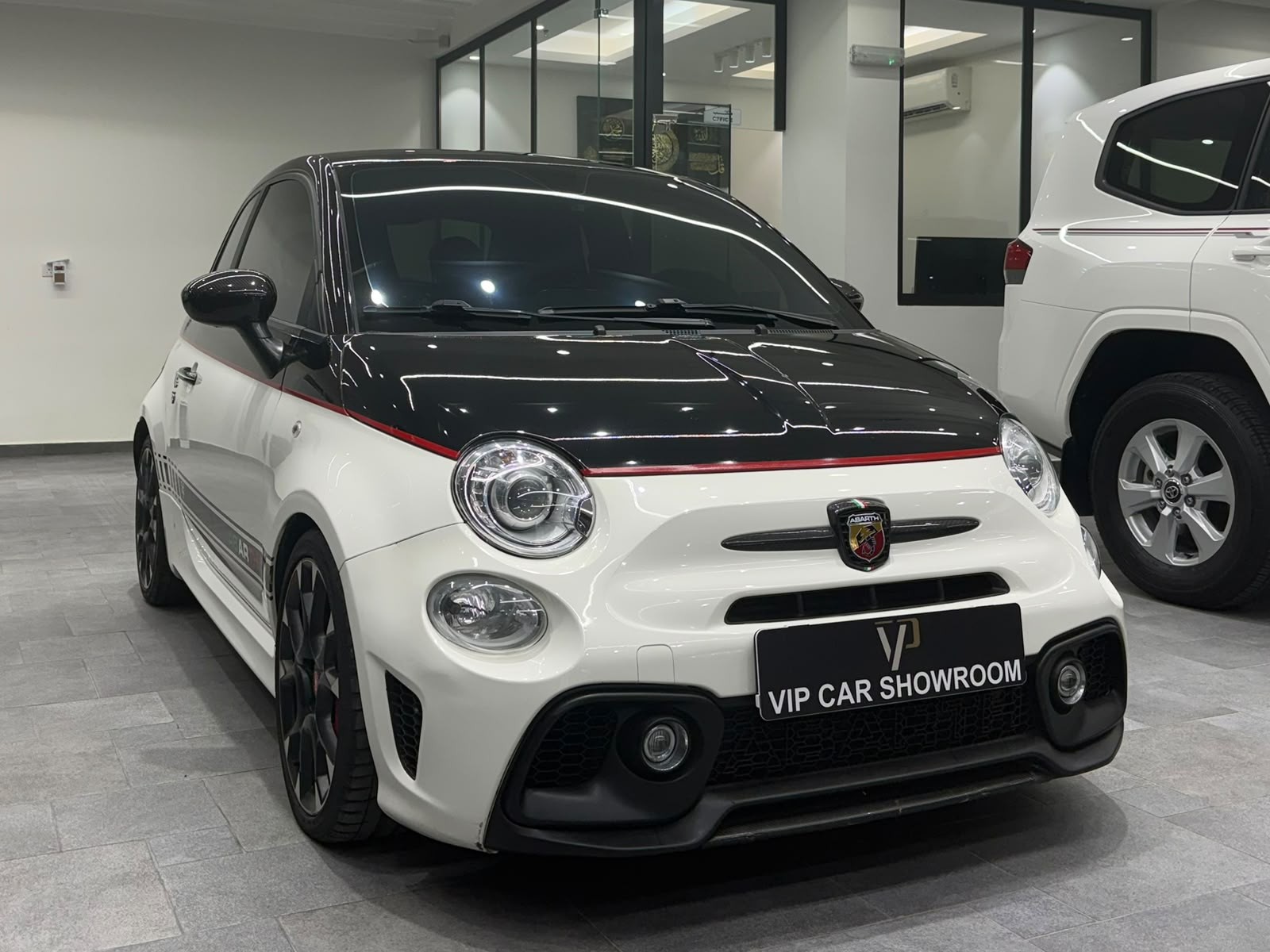فيات 595 Abarth 2021 - Image 1