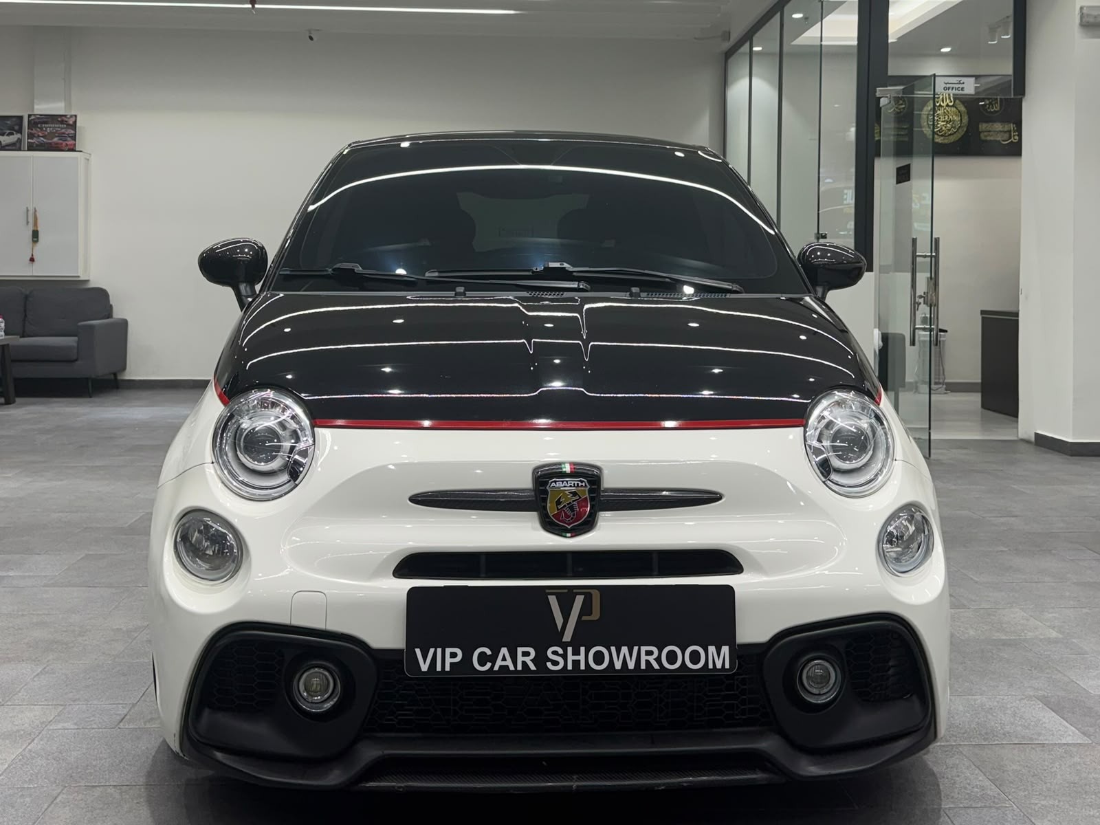 فيات 595 Abarth 2021 - Image 2