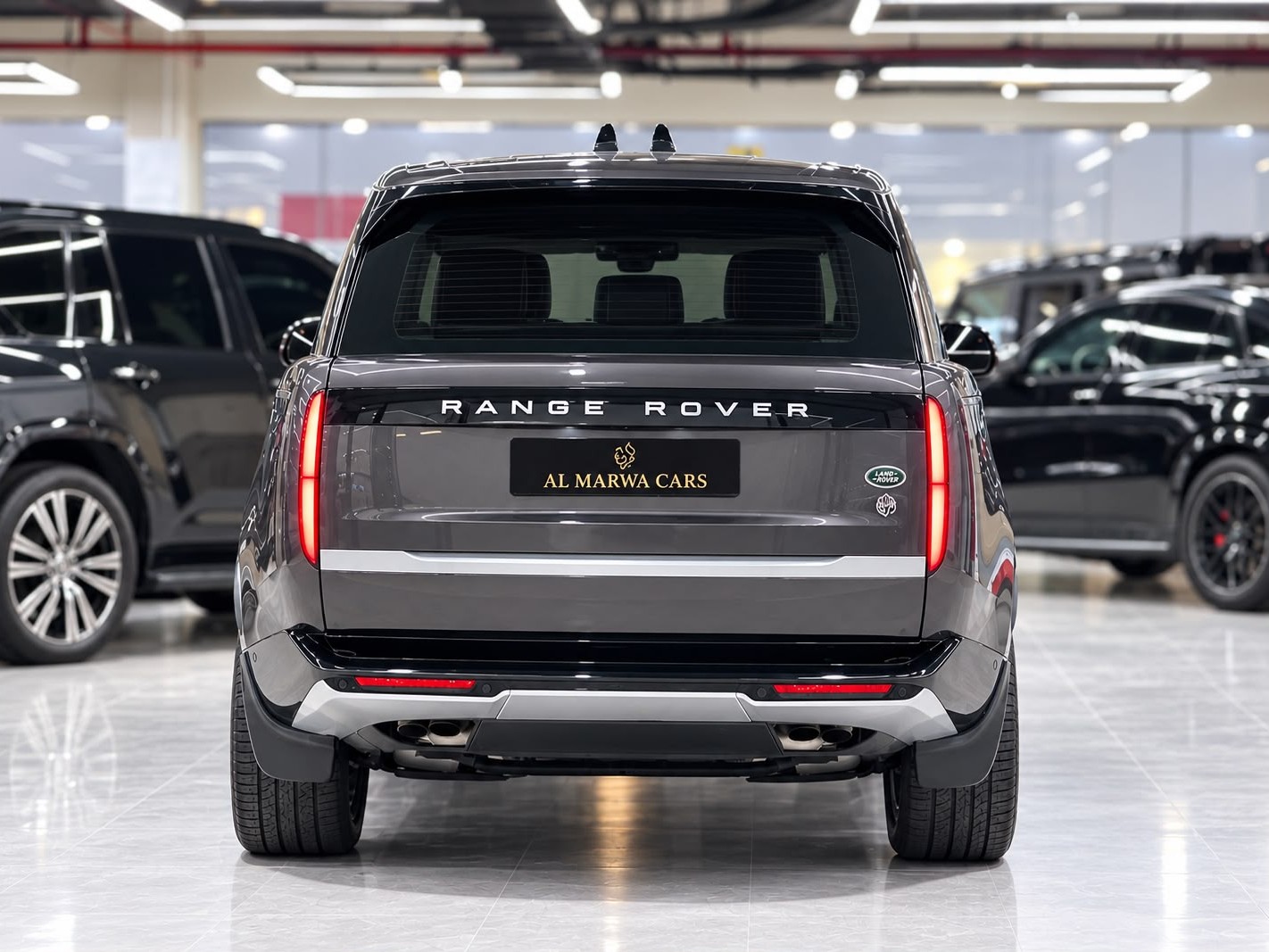 Land Rover Range Rover Vogue Autobiography 2023 - Image 3