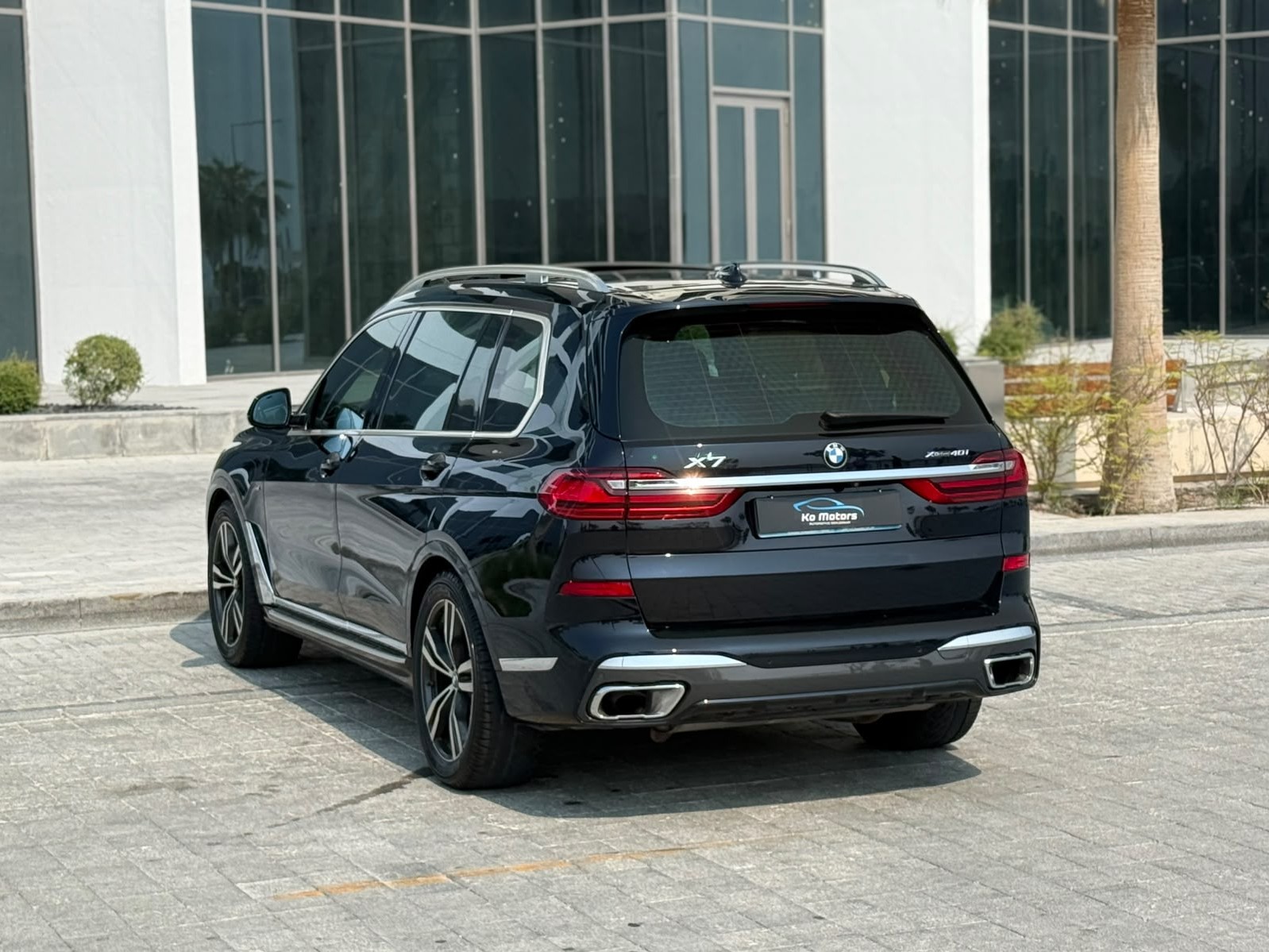 BMW X-Series X7 2020 - Image 2