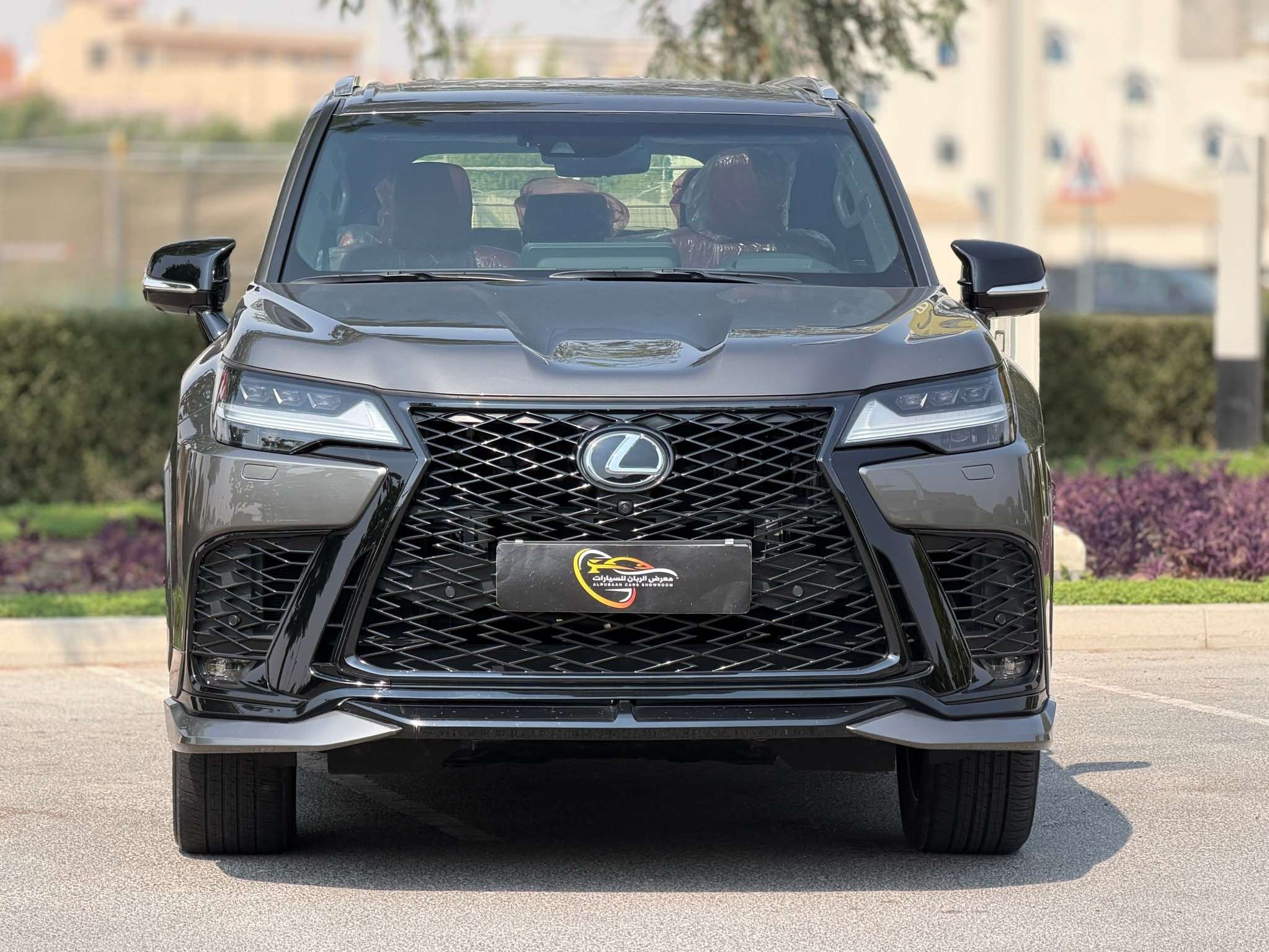 Lexus LX 600  F-Sport 2023 - Image 2