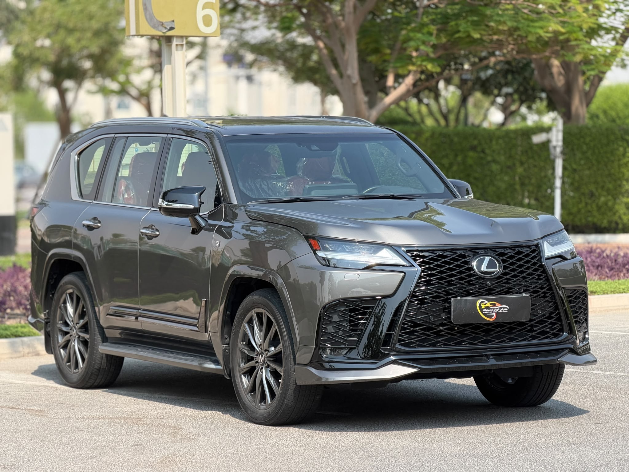 Lexus LX 600  F-Sport 2023 - Image 1