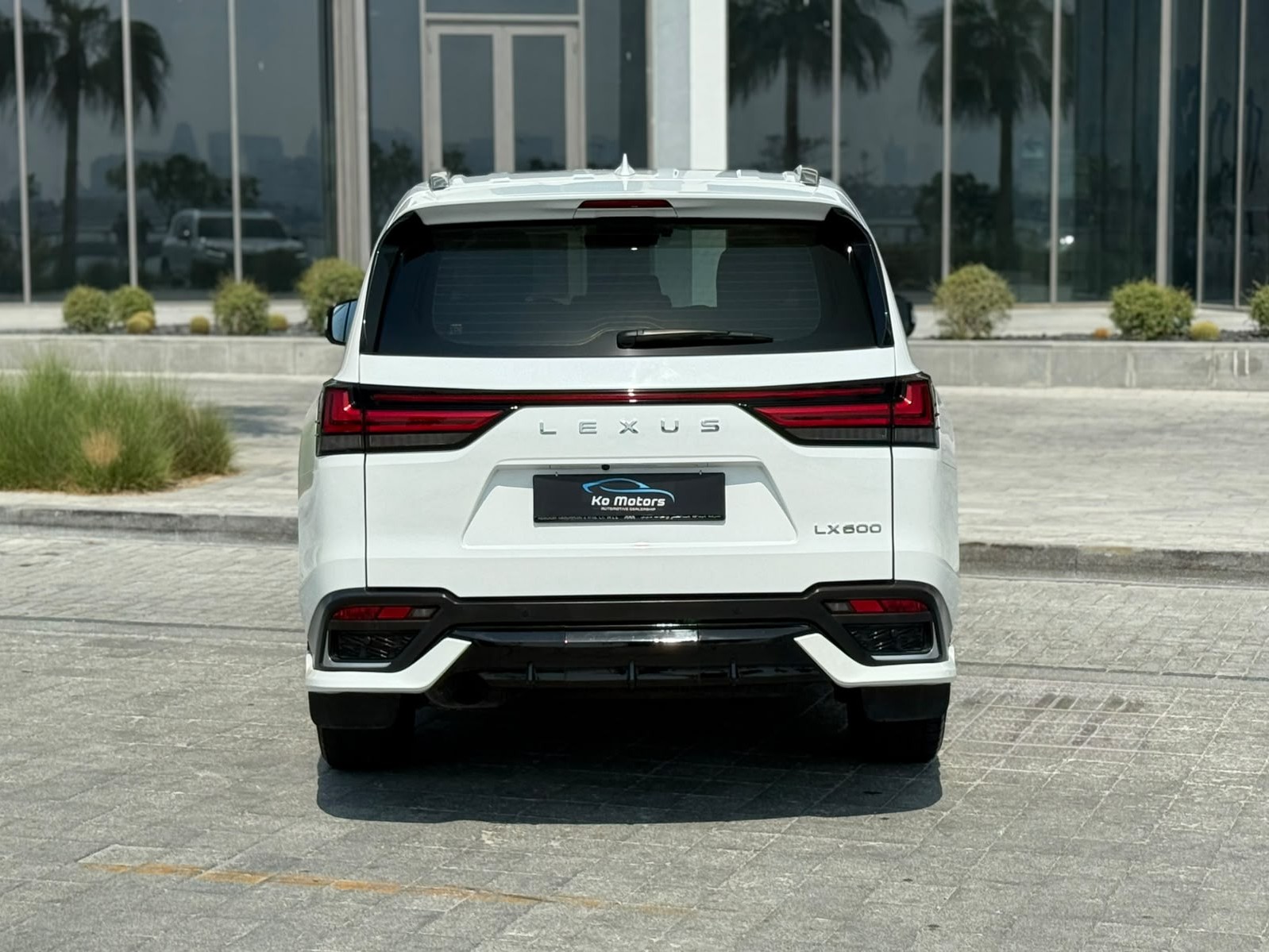 Lexus LX 600 2023 - Image 3