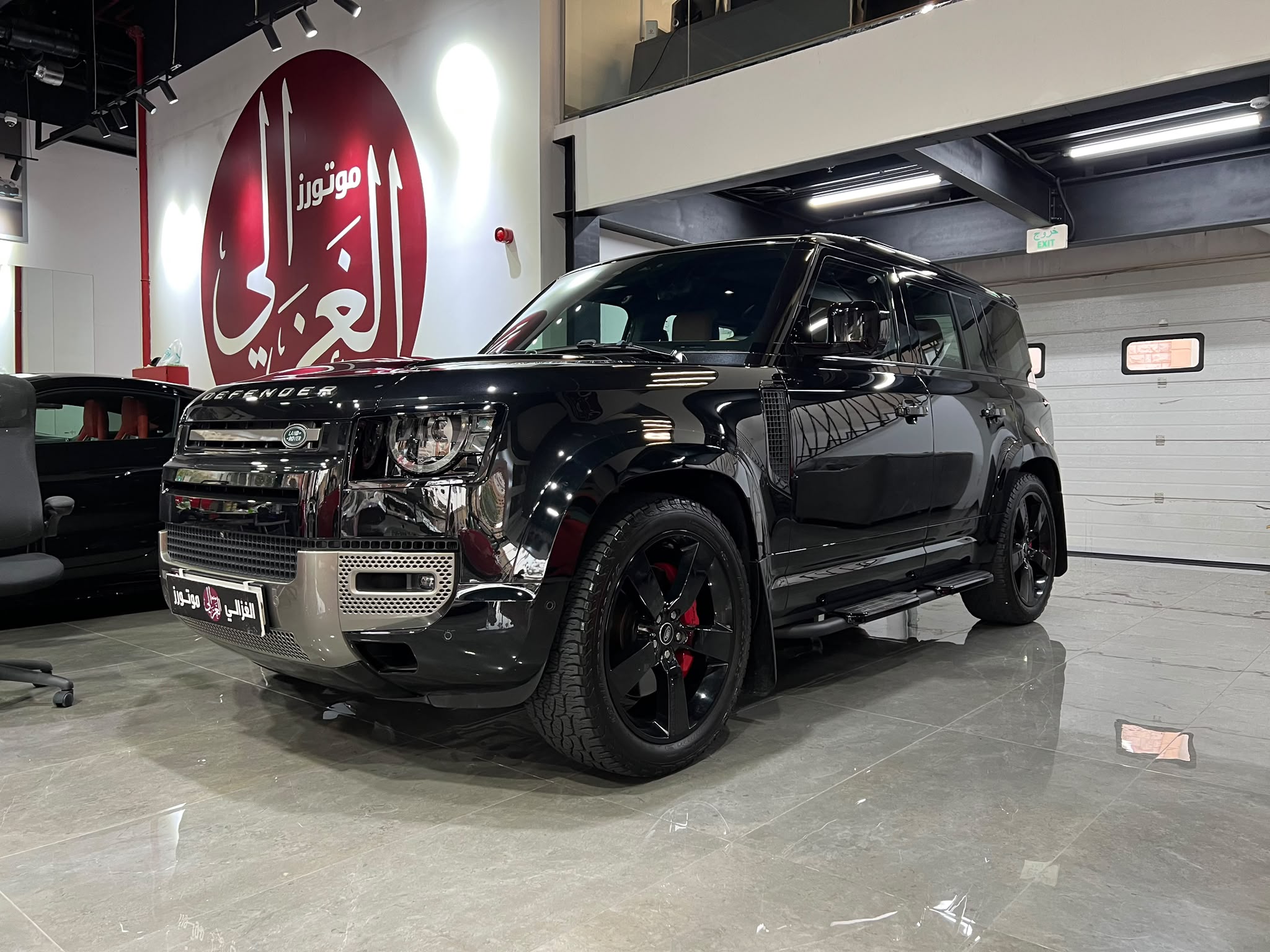 Land Rover Defender HSE 2025