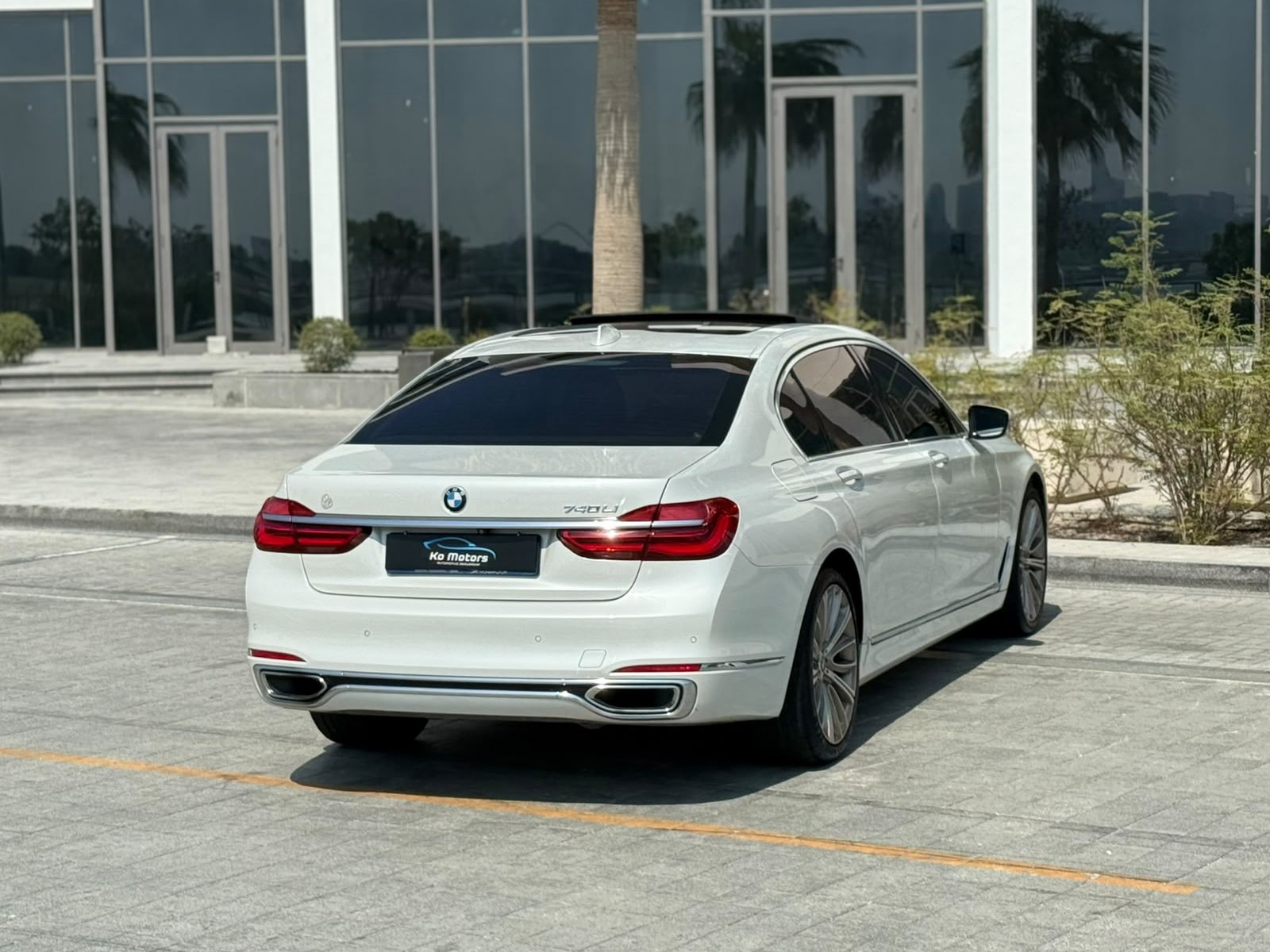 BMW 7-Series 740 Li 2016 - Image 2