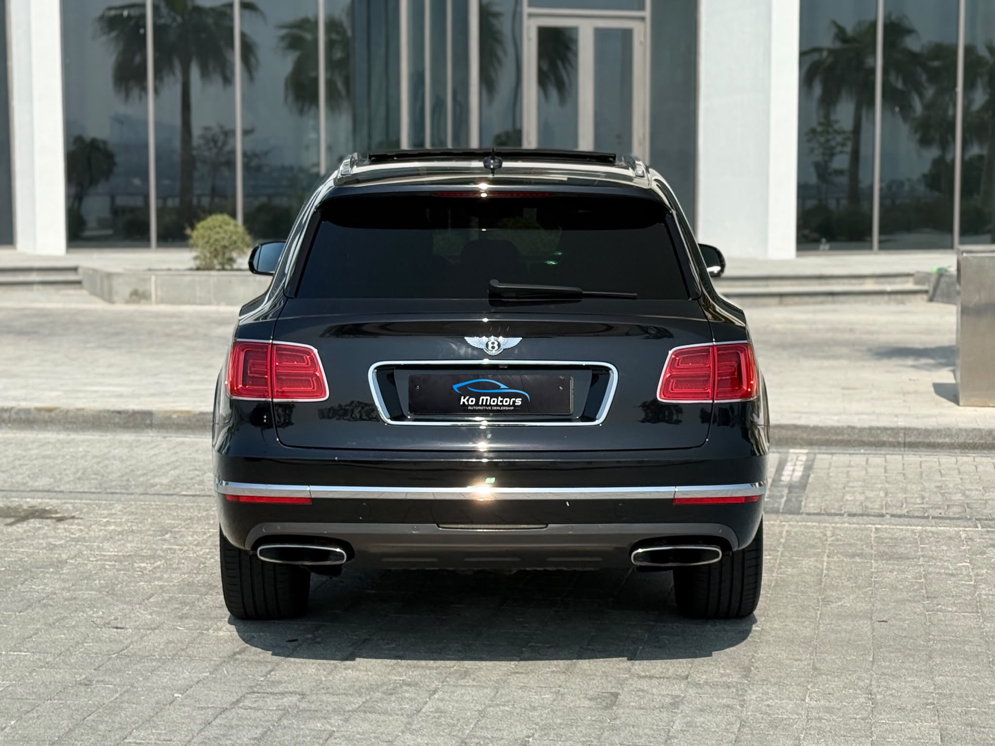Bentley Bentayga 2017 - Image 2