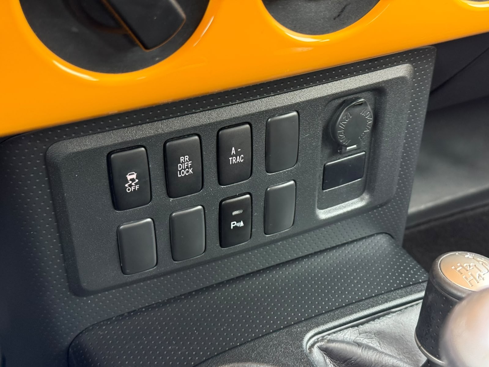 Toyota FJ Cruiser 2022 - Image 3