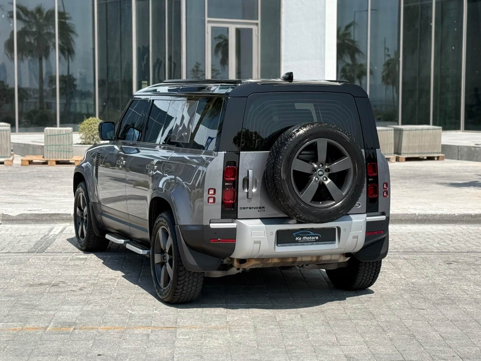 Land Rover Defender 110 HSE 2021 - Image 3
