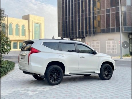 Mitsubishi montero  2019 - Image 3