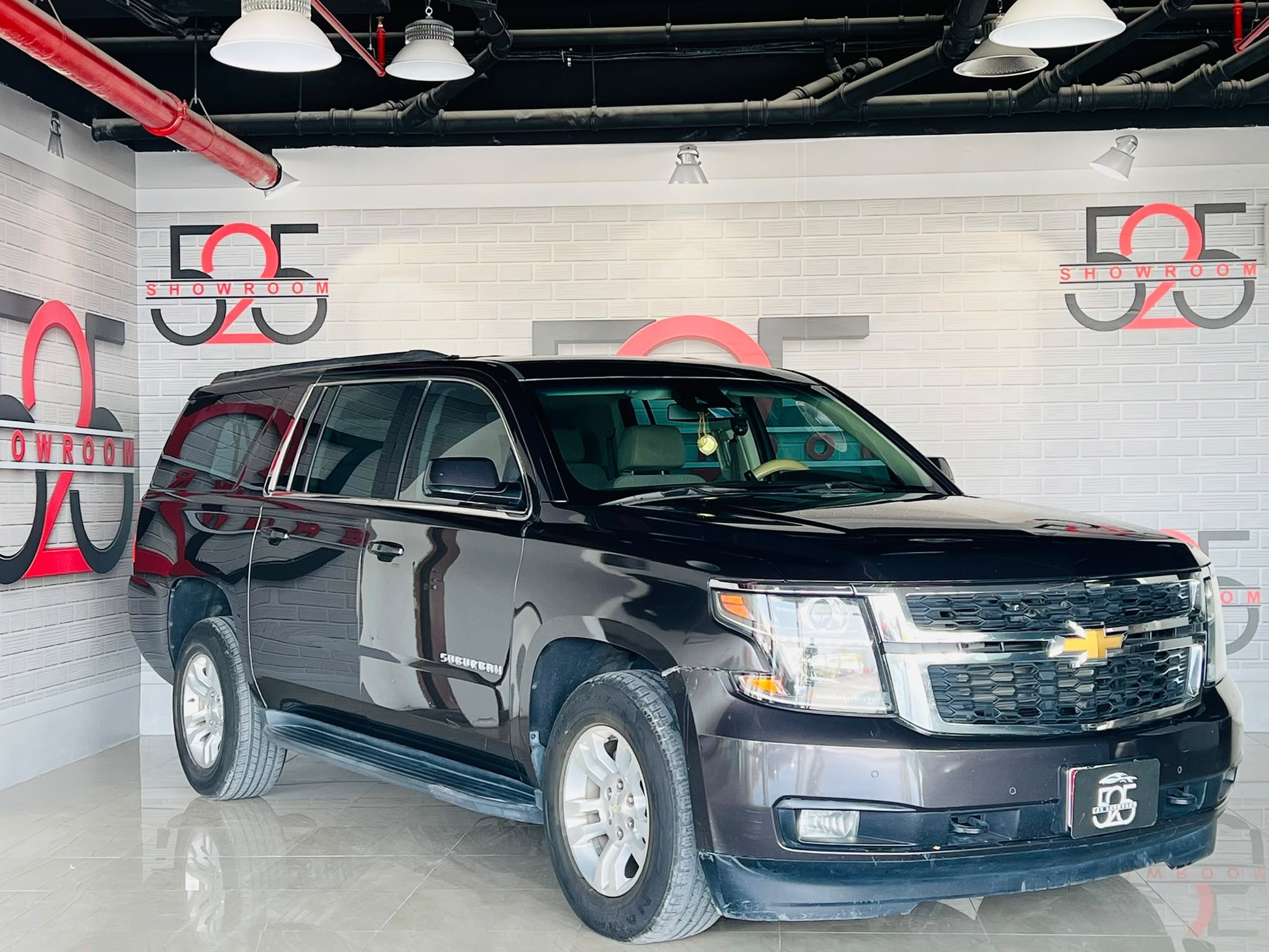 Chevrolet Suburban 2018 - Image 1