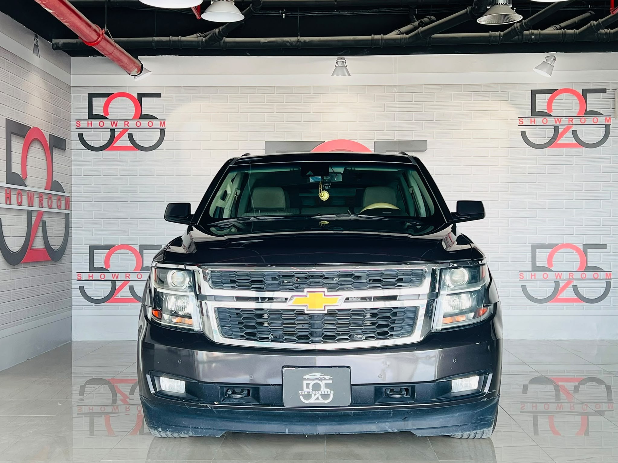 Chevrolet Suburban 2018 - Image 2