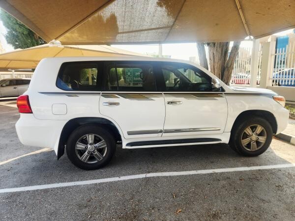 Toyota Land Cruiser GX.R 2014 - Image 1