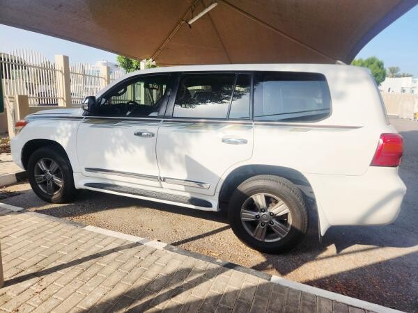 Toyota Land Cruiser GX.R 2014 - Image 2