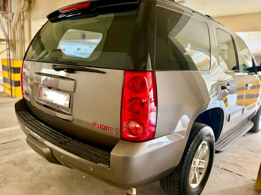 GMC Yukon SLE 2011 - Image 4