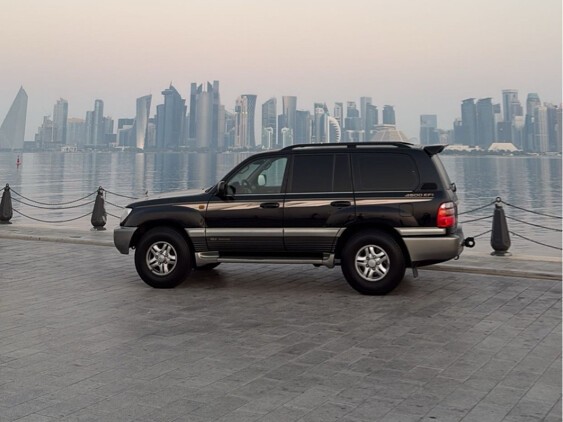 Toyota Land Cruiser GX.R 2001 - Image 2