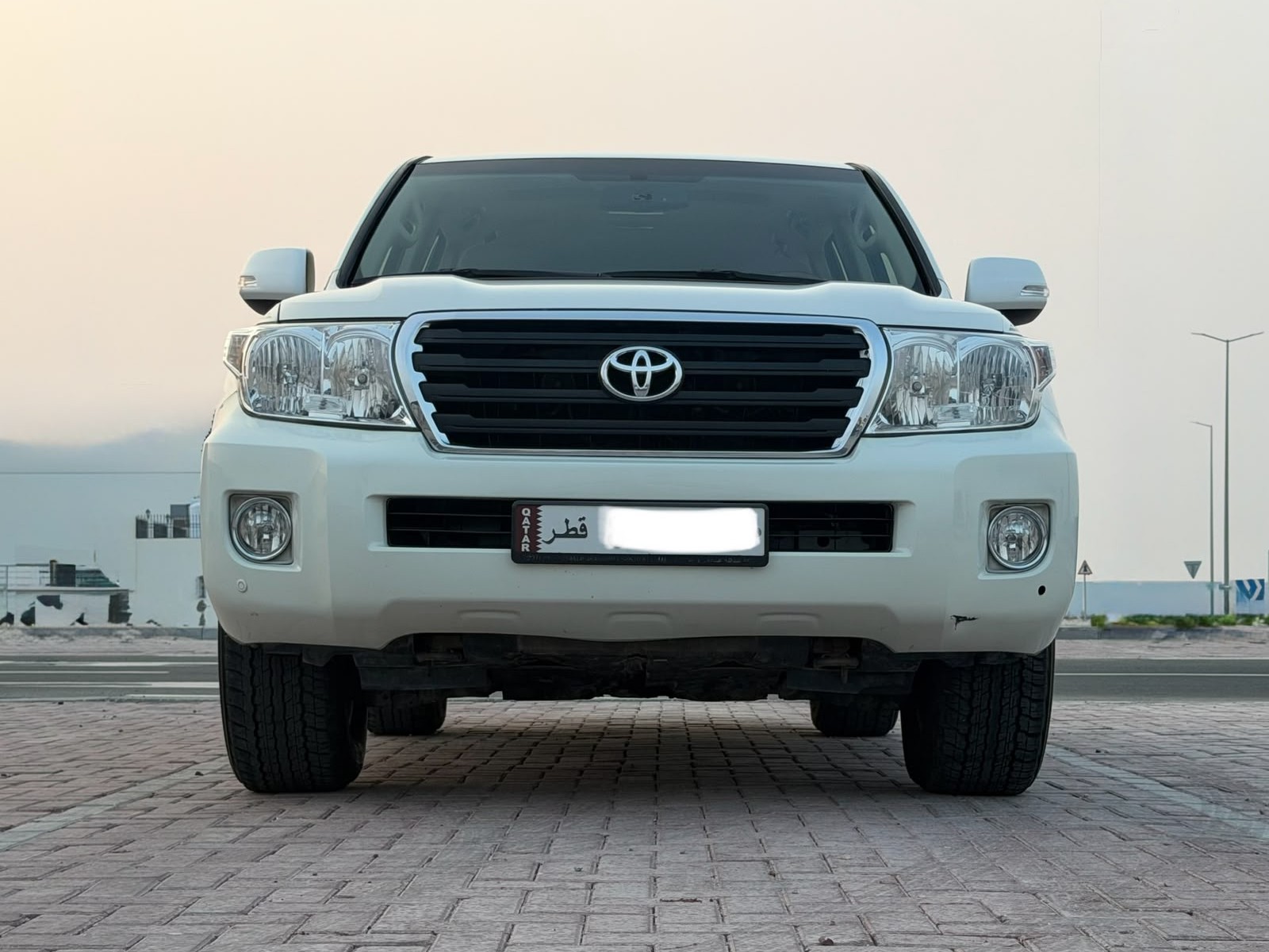 تويوتا لاند كروزر جي اكس ار v6 2015 - Image 2