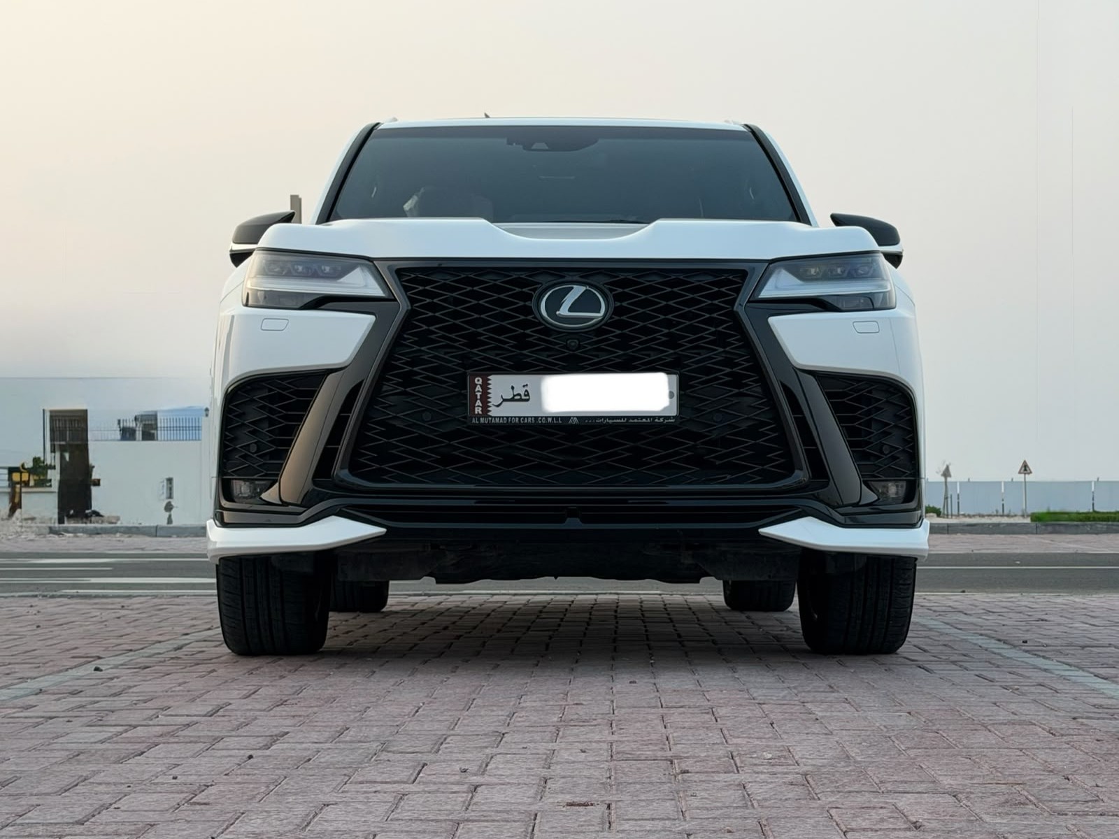 Lexus LX 600  F-Sport 2024 - Image 2
