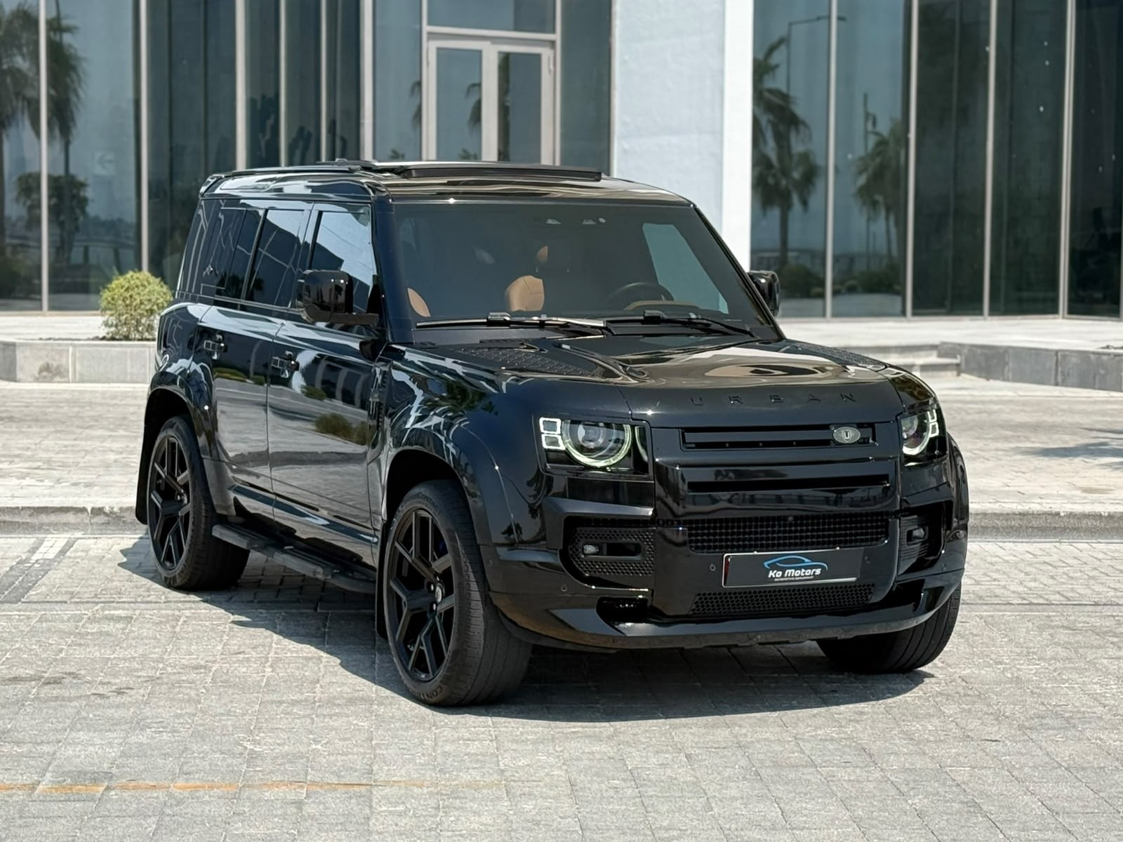 Land Rover Defender 110 3.0i6 HSE 2024 - Image 1