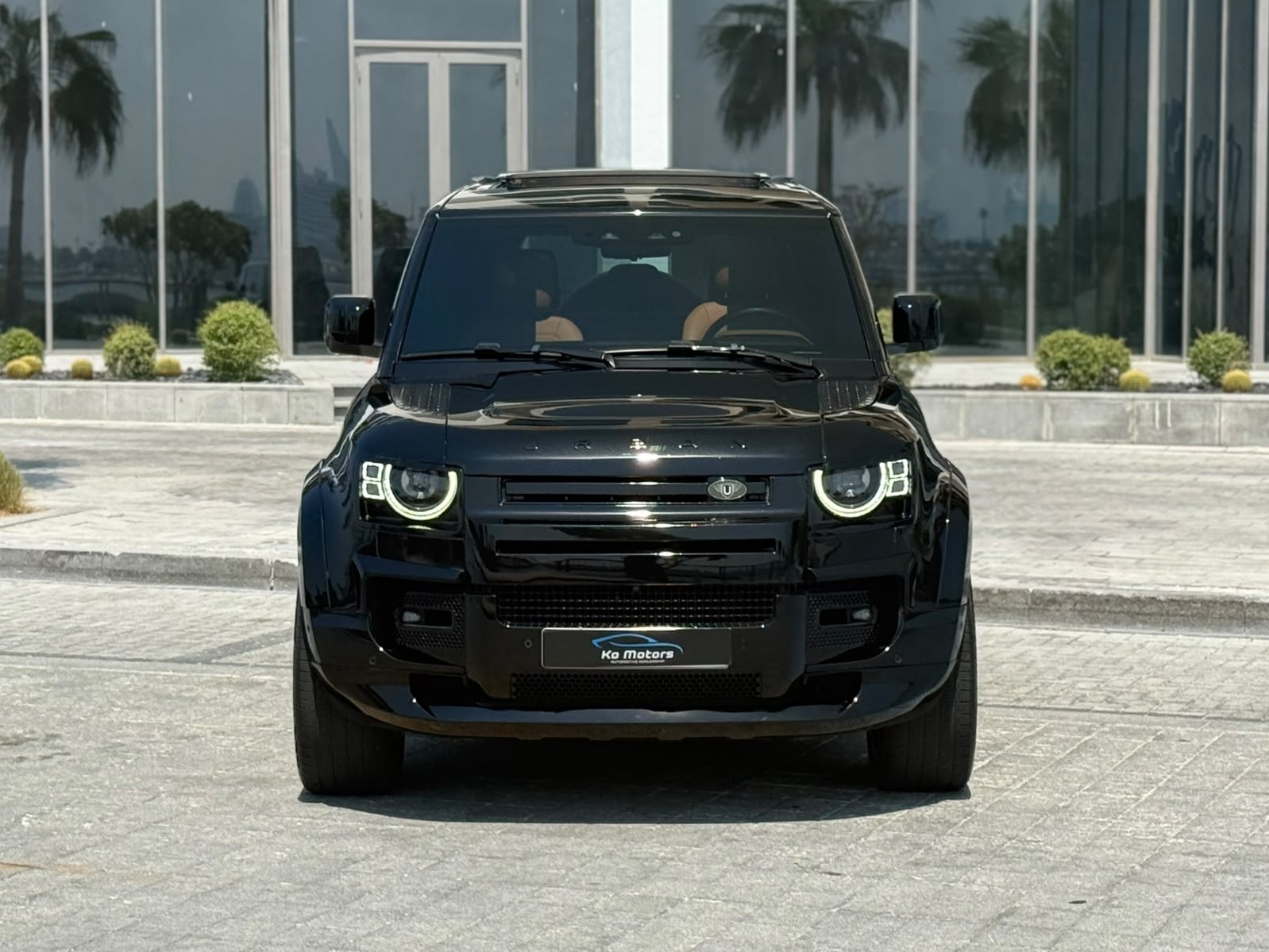 Land Rover Defender 110 3.0i6 HSE 2024 - Image 2