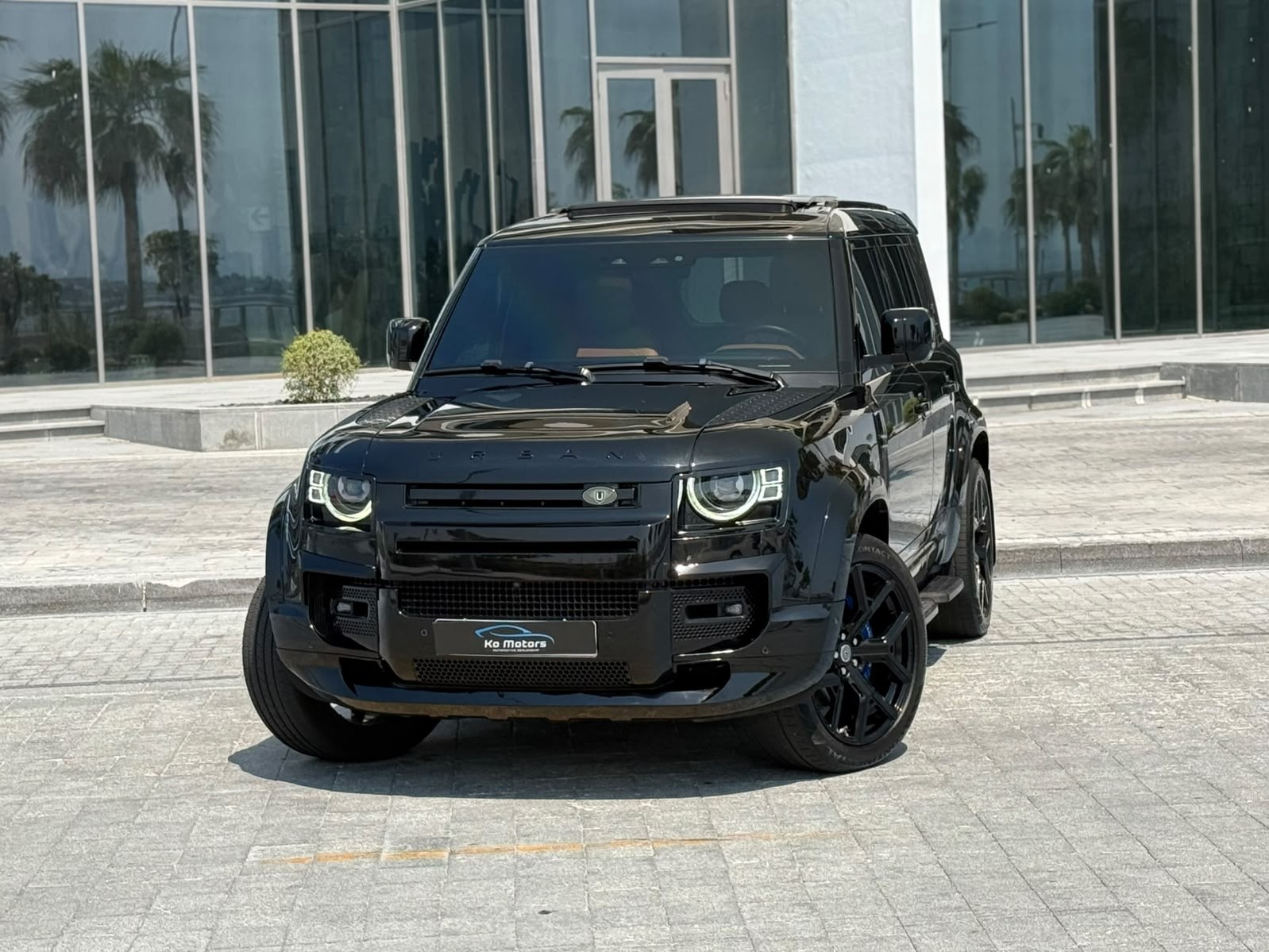Land Rover Defender 110 3.0i6 HSE 2024 - Image 3