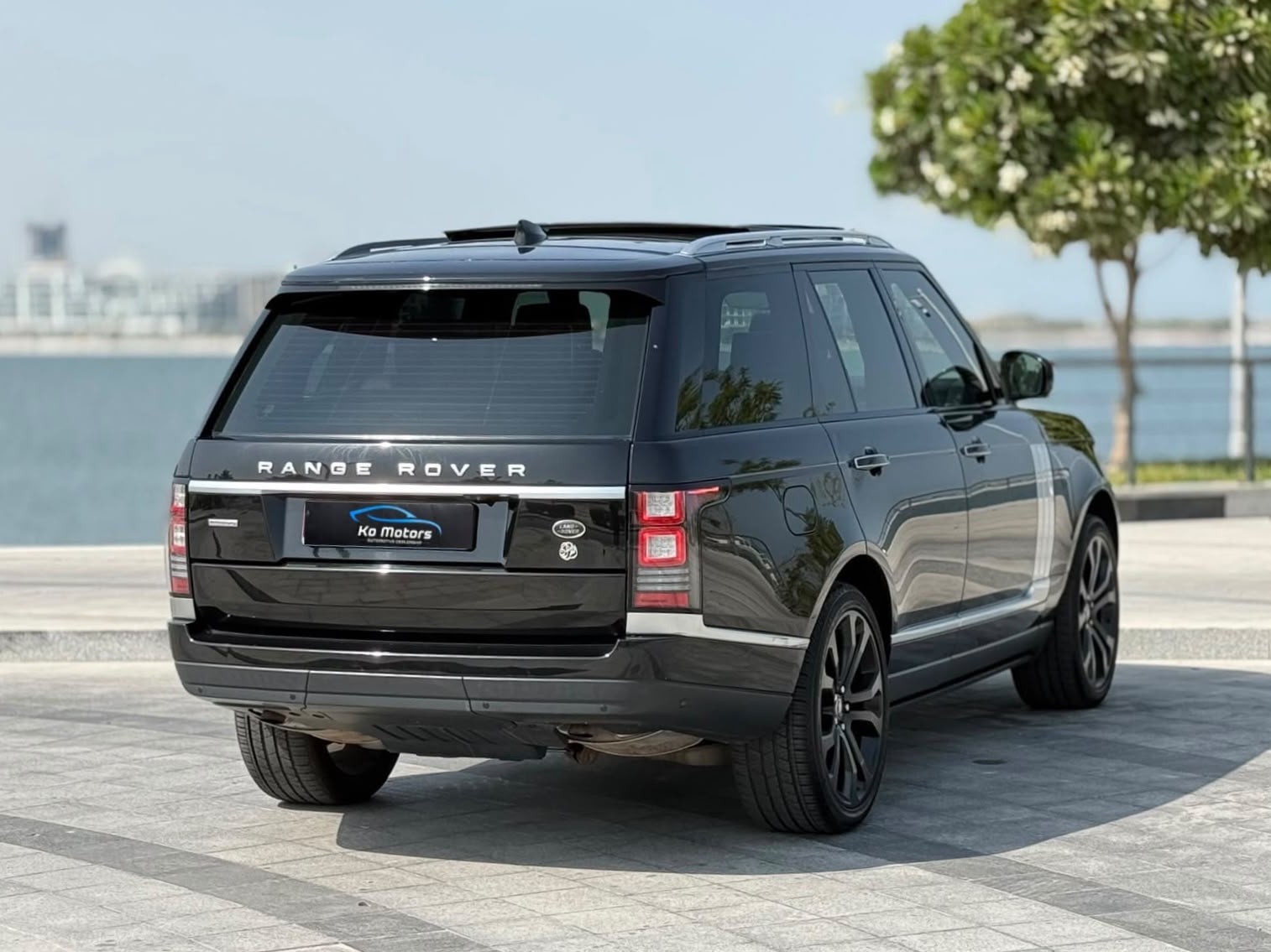Land Rover Range Rover Vogue Autobiography 2017 - Image 3