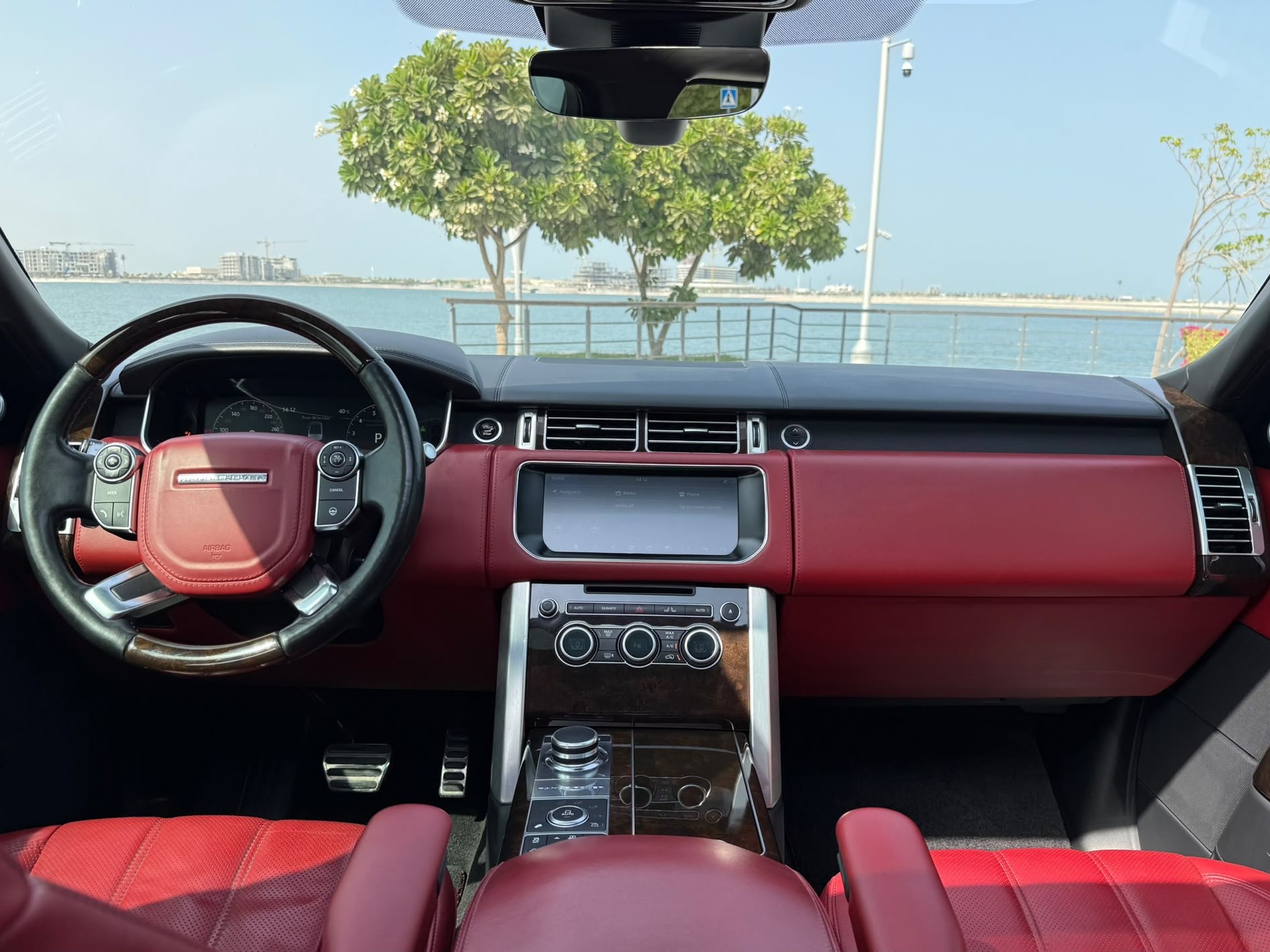 Land Rover Range Rover Vogue Autobiography 2017 - Image 4