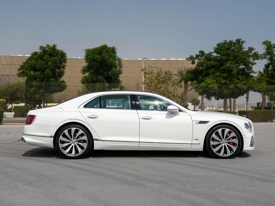 Bentley Flying Spur 2020 - Image 4