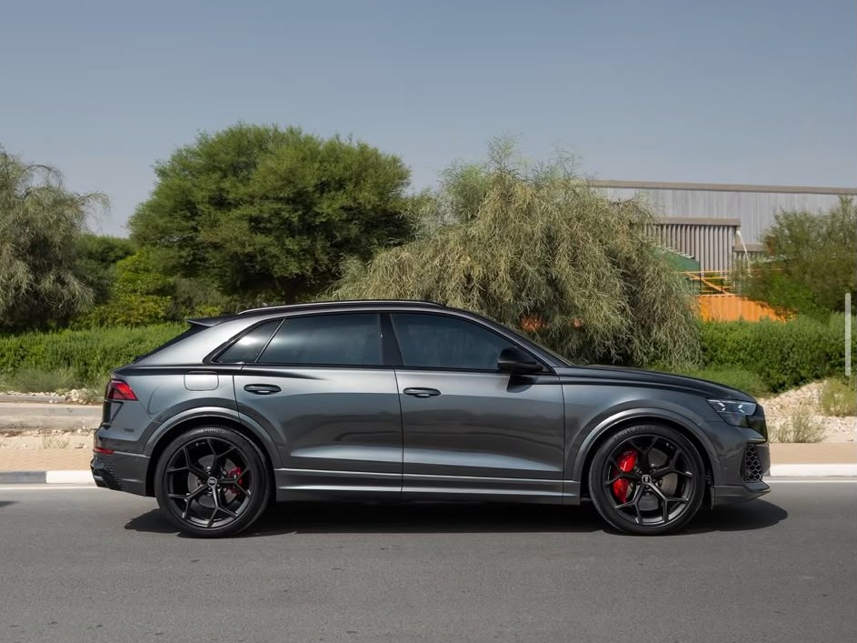Audi RSQ 8 2025 - Image 3