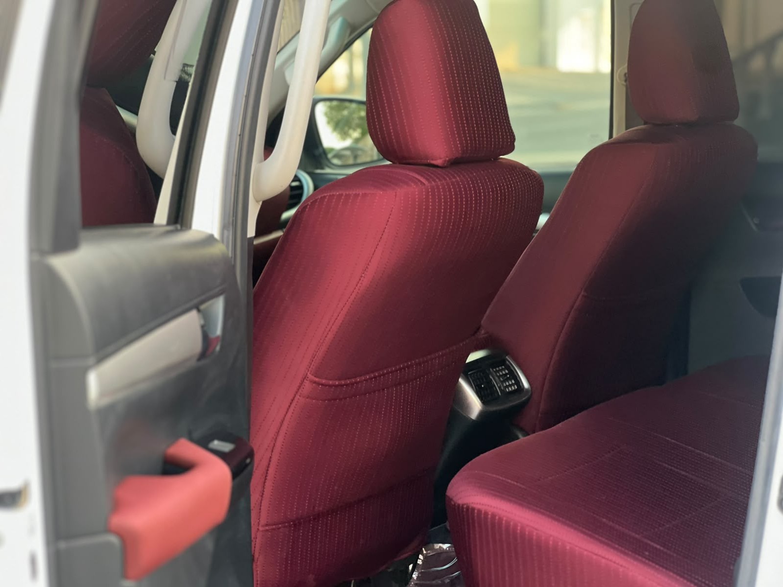 Toyota Hilux SR5 2022 - Image 4