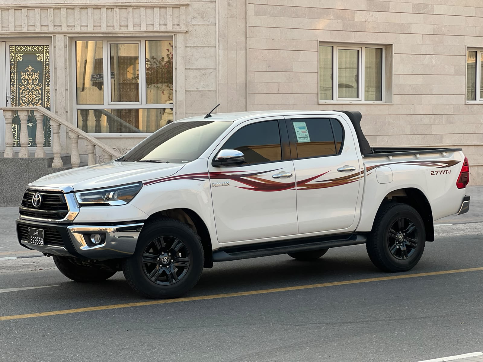 Toyota Hilux SR5 2022 - Image 2