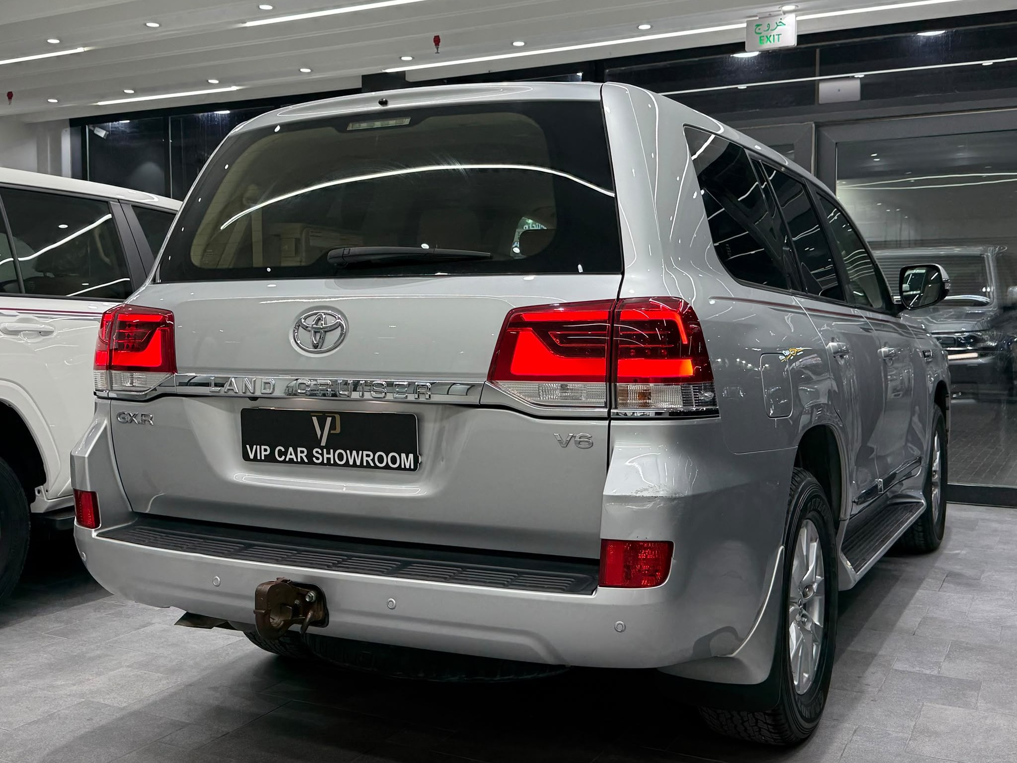 Toyota Land Cruiser GXR v8 2020 - Image 4