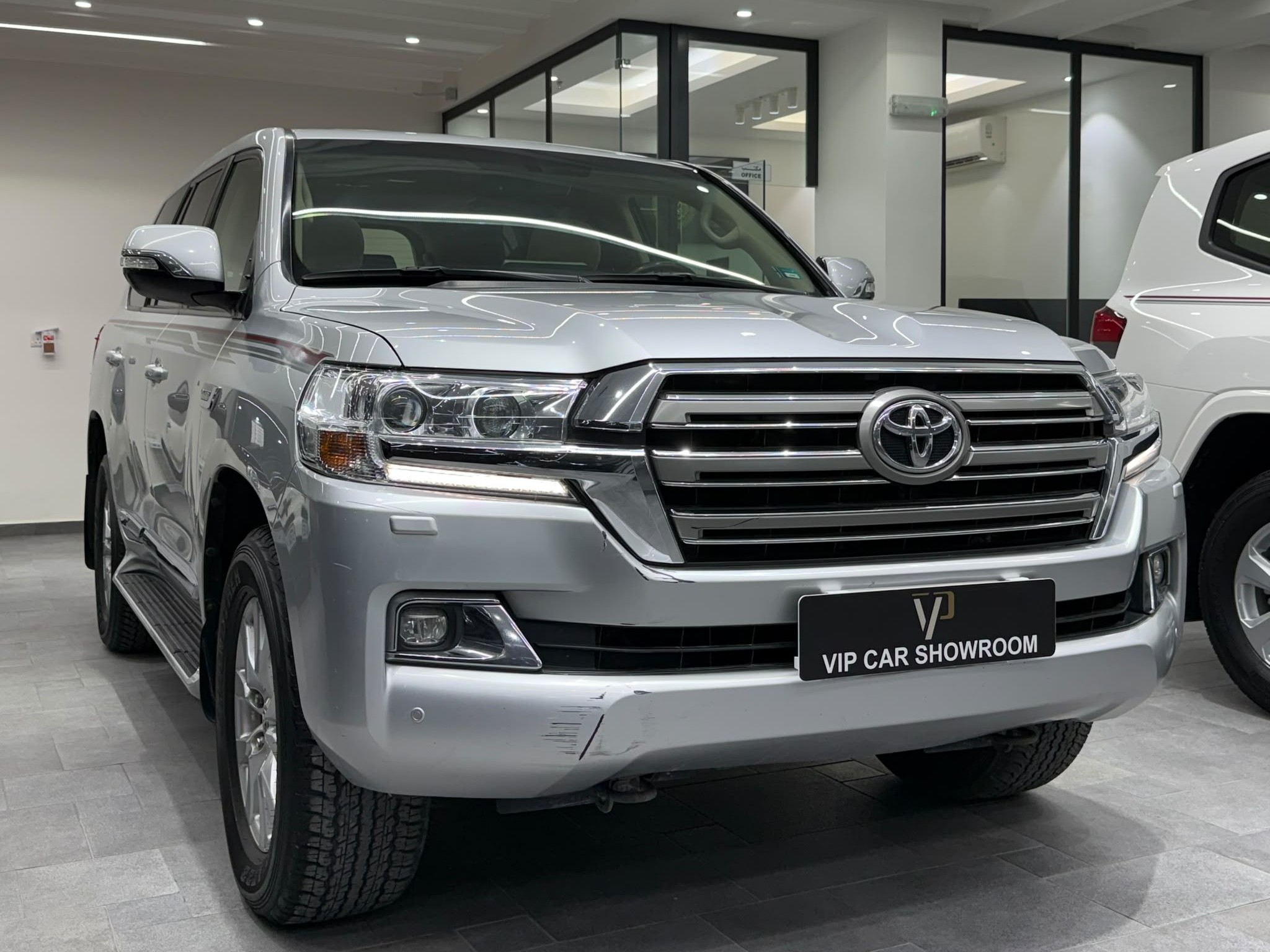 Toyota Land Cruiser GXR v8 2020 - Image 1