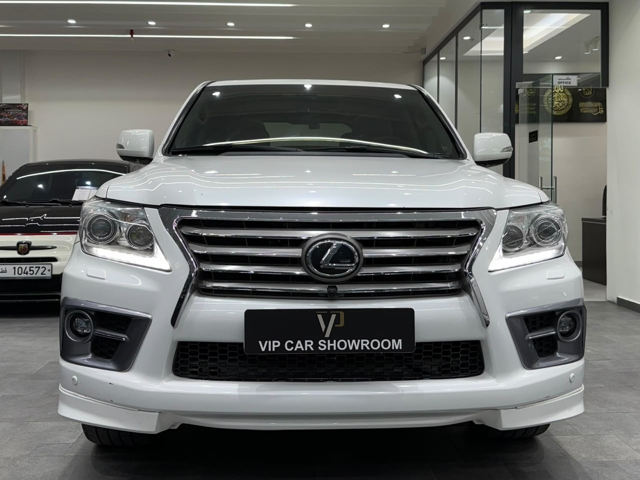 Lexus LX 570 S 2013 - Image 2