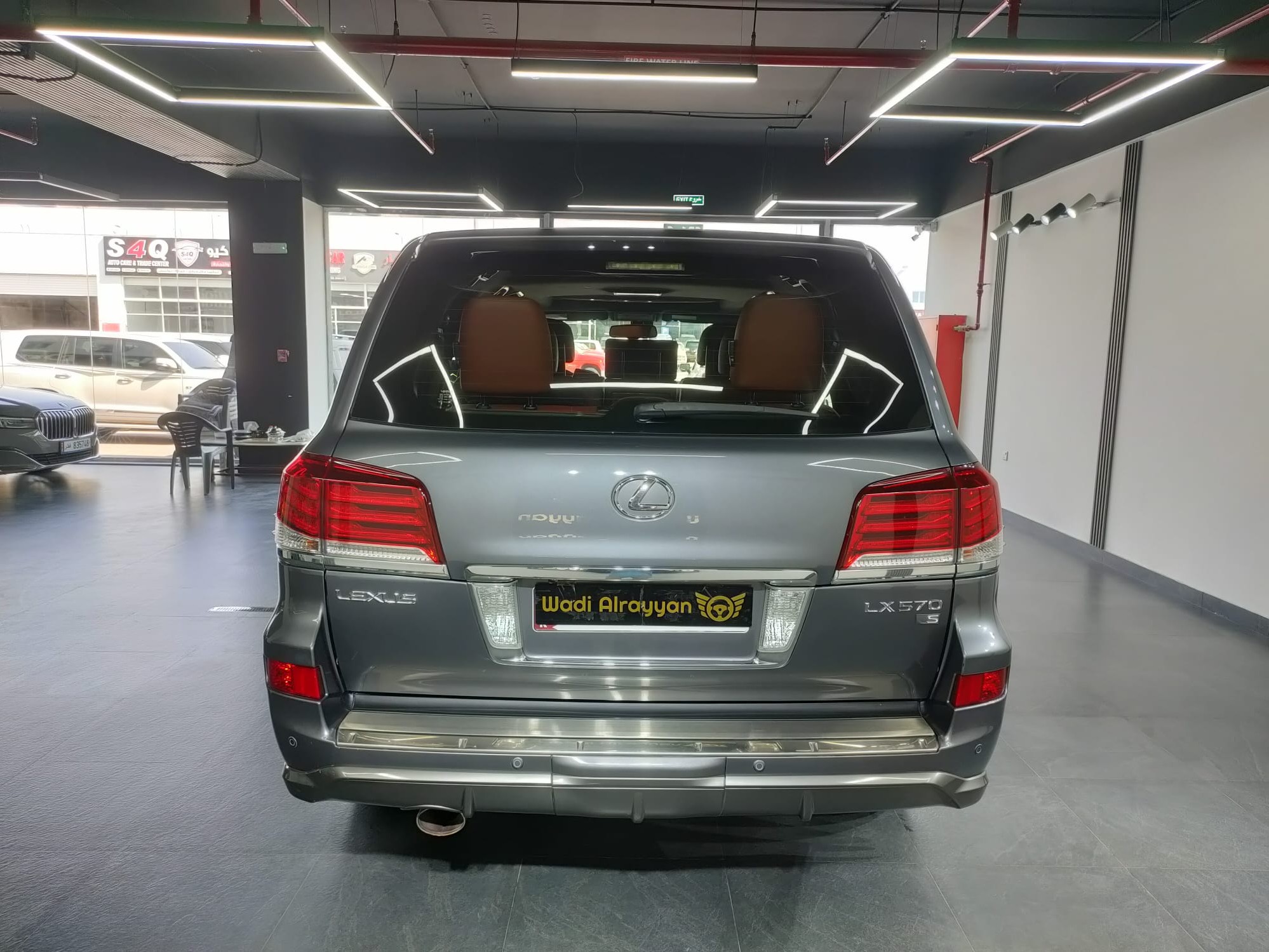 Lexus LX 570 2015 - Image 4