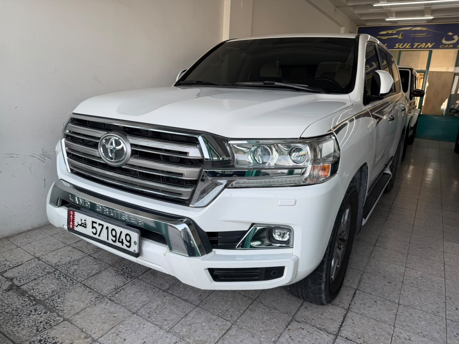 تويوتا لاند كروزر جي اكس ار v8 2018
