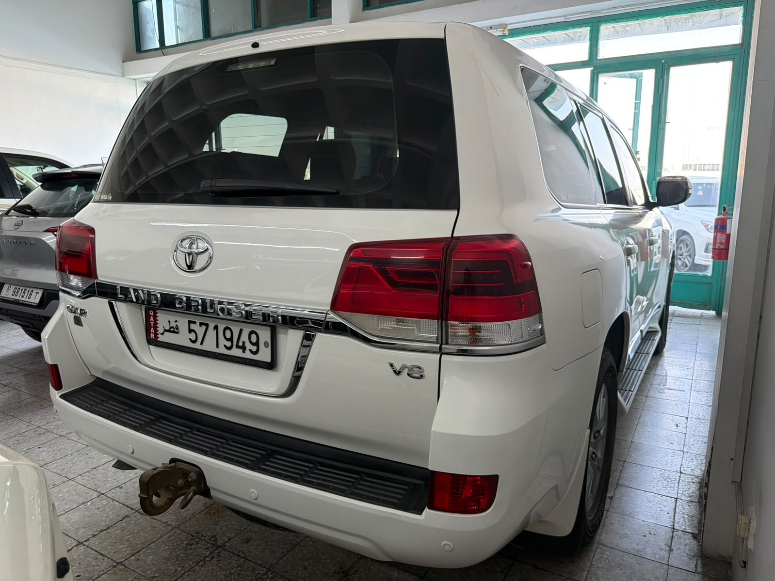 Toyota Land Cruiser GXR v8 2018 - Image 3