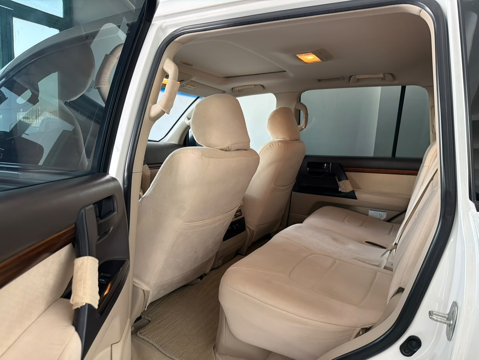 Toyota Land Cruiser GXR v8 2018 - Image 4