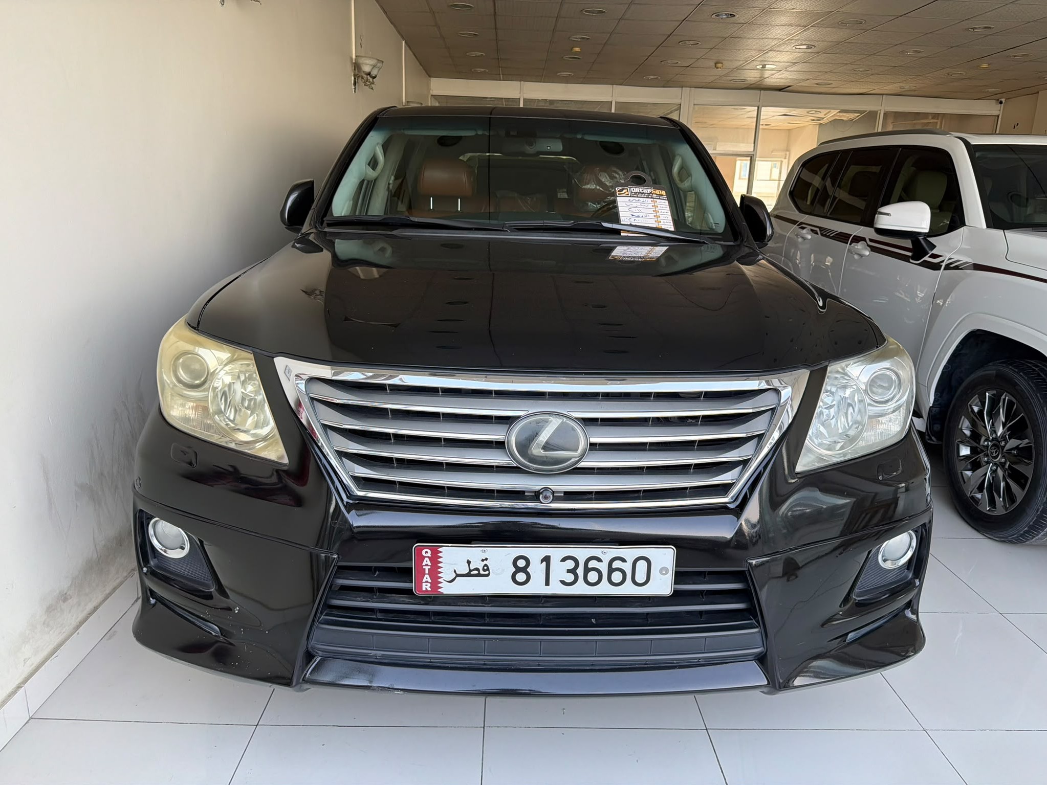Lexus LX 570 S 2011 - Image 2