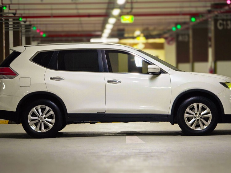 Nissan X-Trail SV 2016 - Image 2