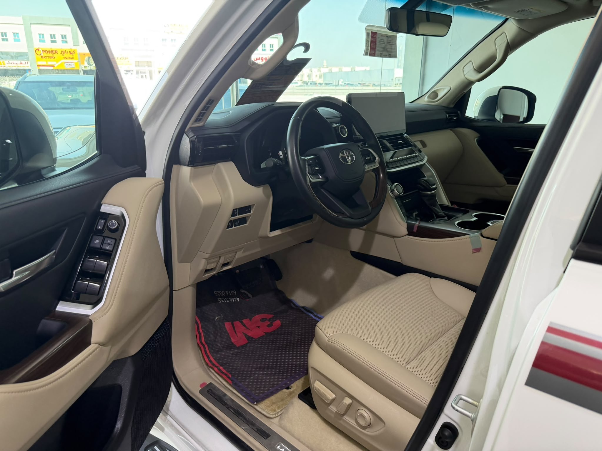 Toyota Land Cruiser GXR v6 2025 - Image 4