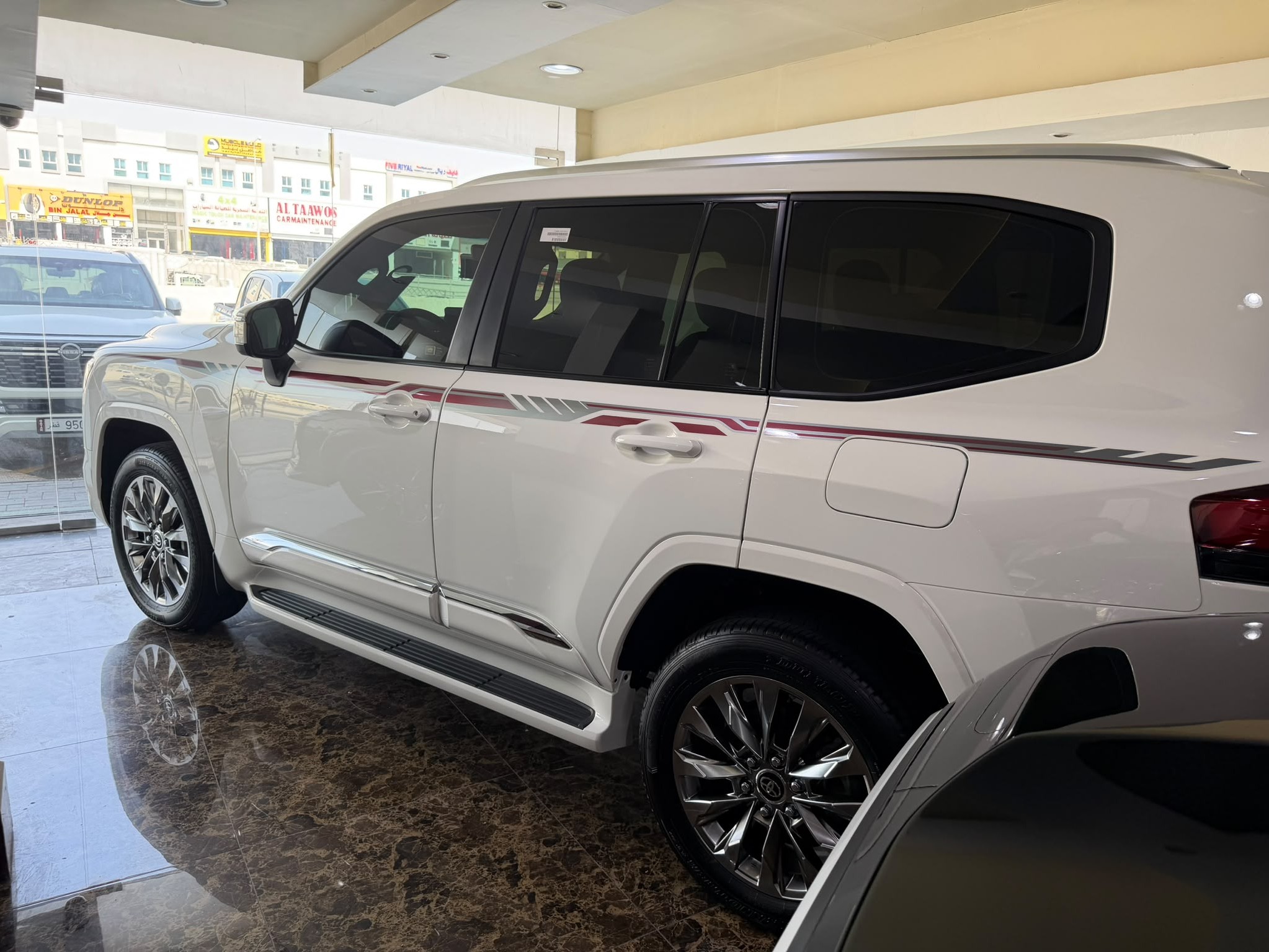 Toyota Land Cruiser GXR v6 2025 - Image 3