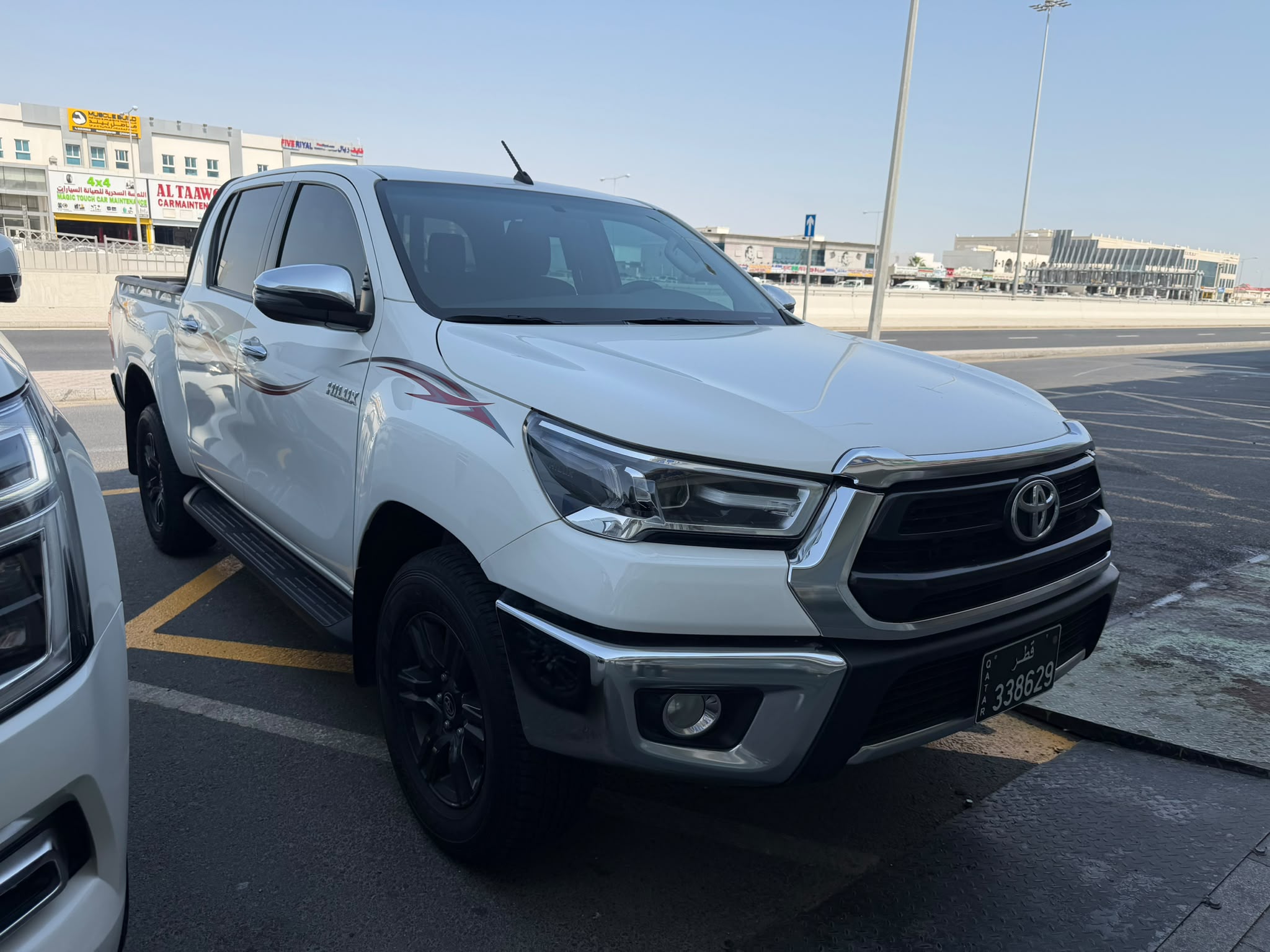 Toyota Hilux SR5 2026 - Image 4