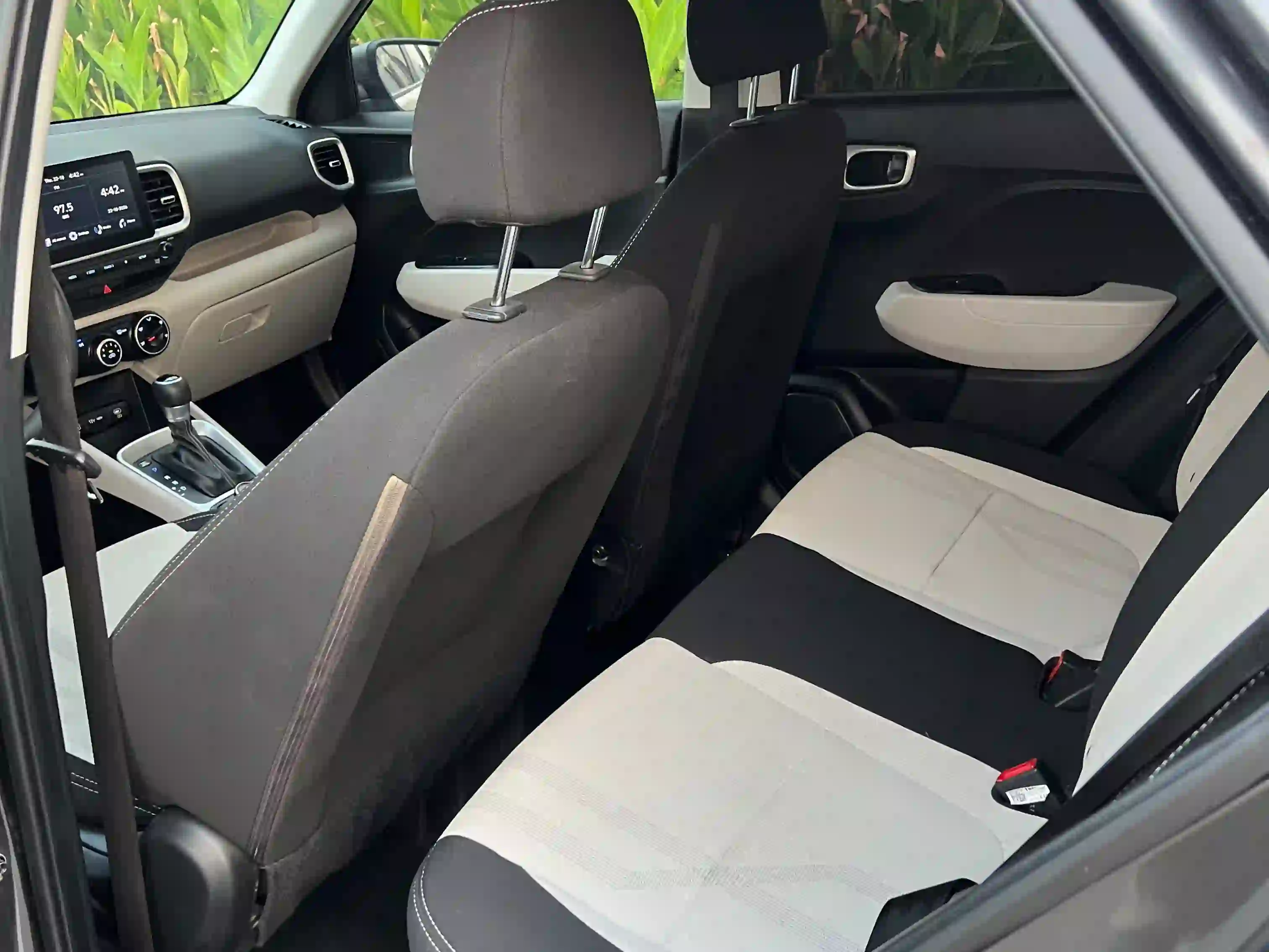 Hyundai VENUE  2025 - Image 2