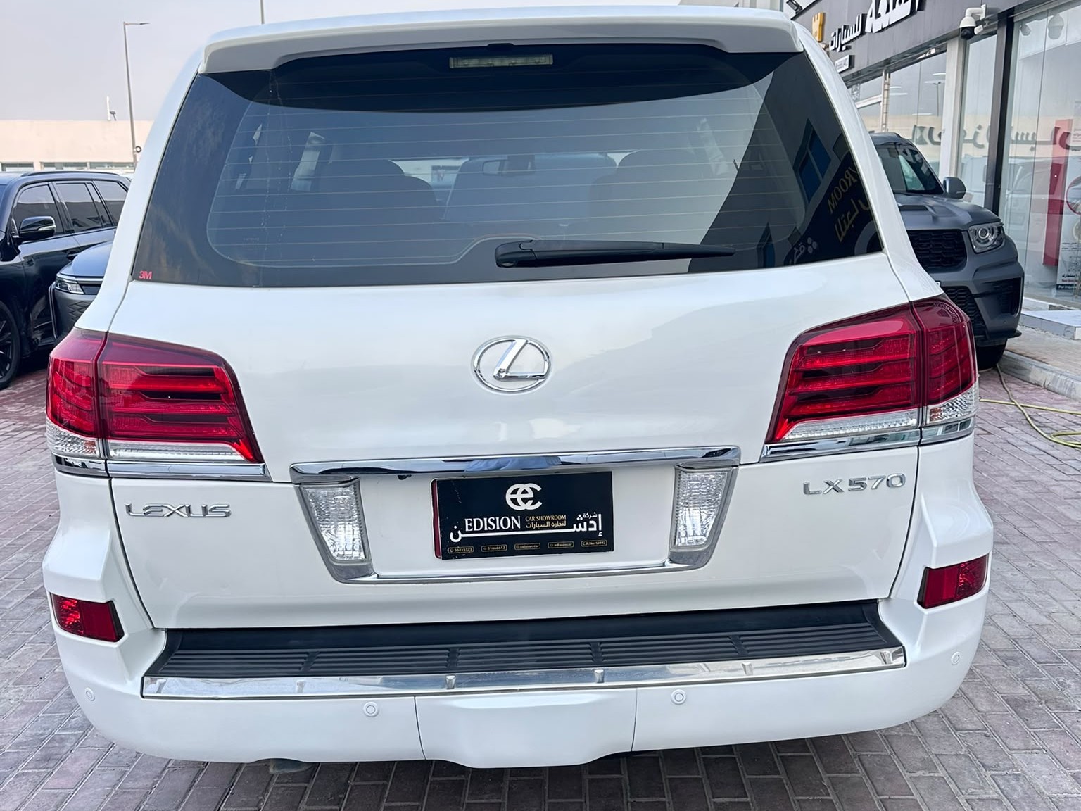 Lexus LX 570 2014 - Image 3