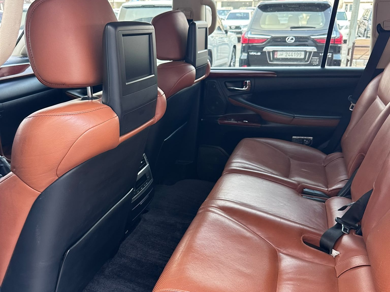 Lexus LX 570 2014 - Image 4