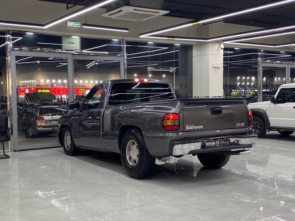 GMC Sierra 2003 - Image 3