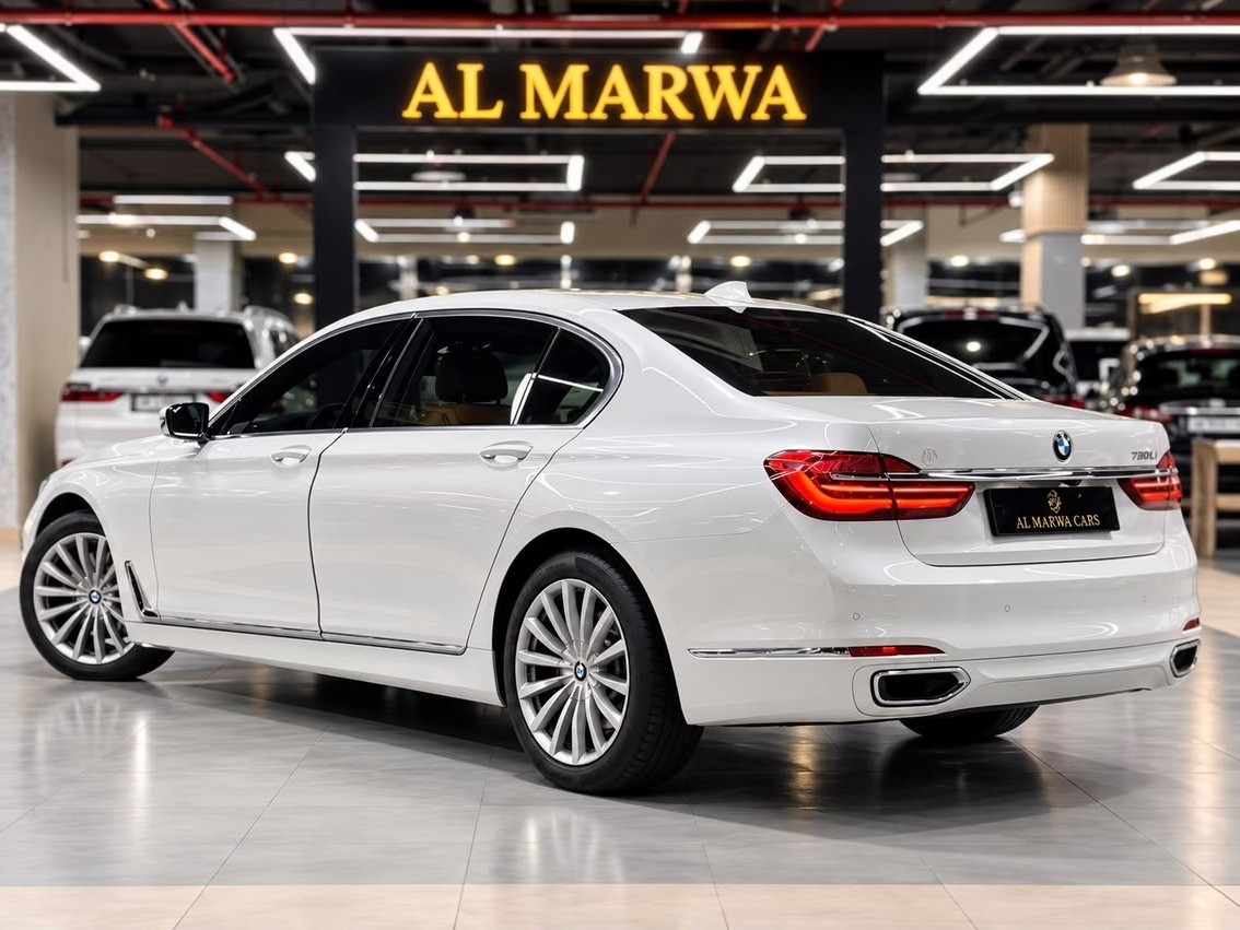 BMW 7-Series 735 Li 2019 - Image 4