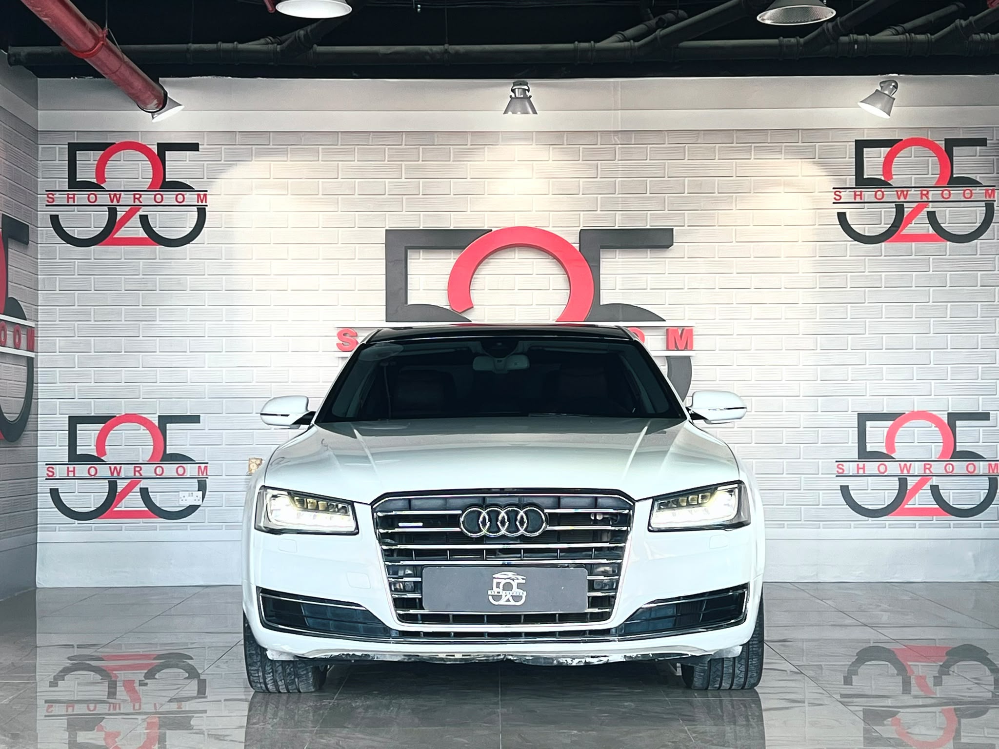 Audi A8 L  2015 - Image 2